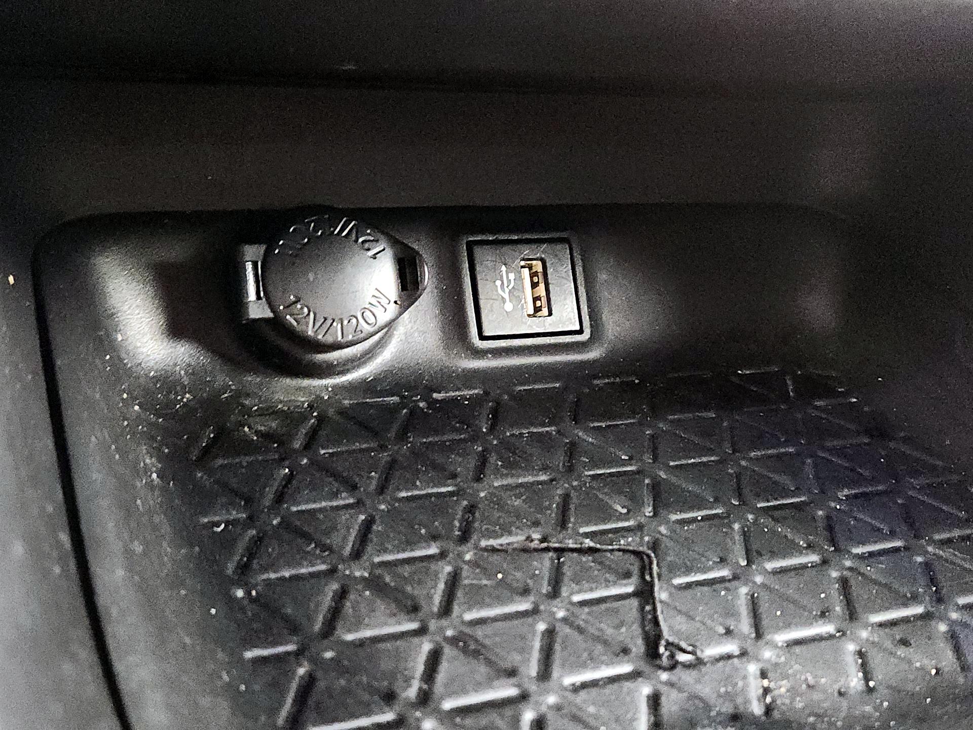 Thumbnail: 2024 Toyota RAV4 - 18