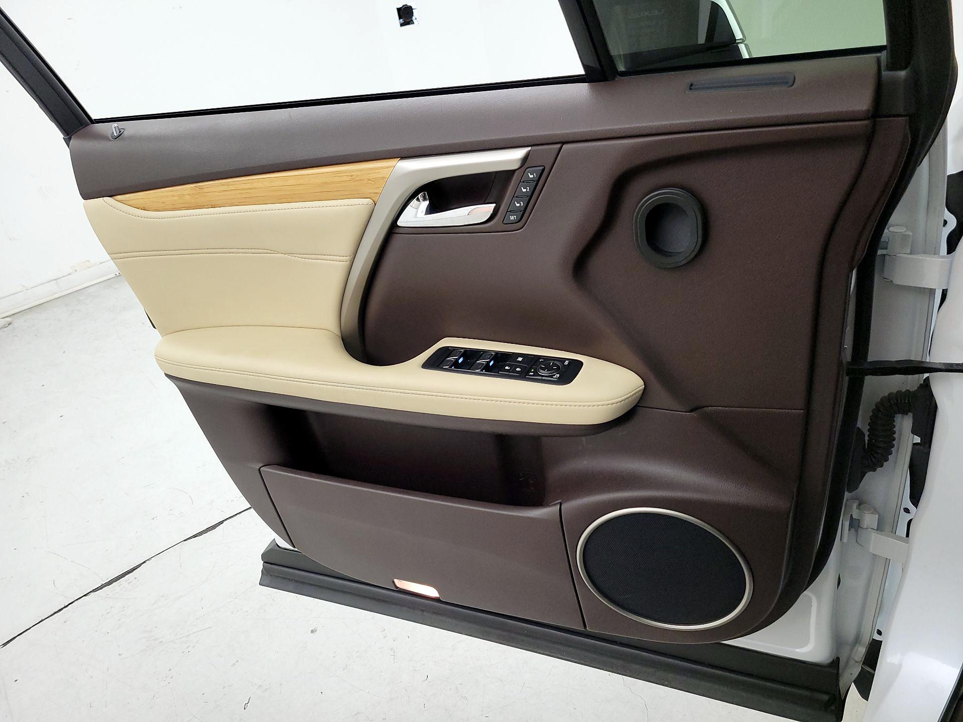 Thumbnail: 2017 Lexus RX - 12