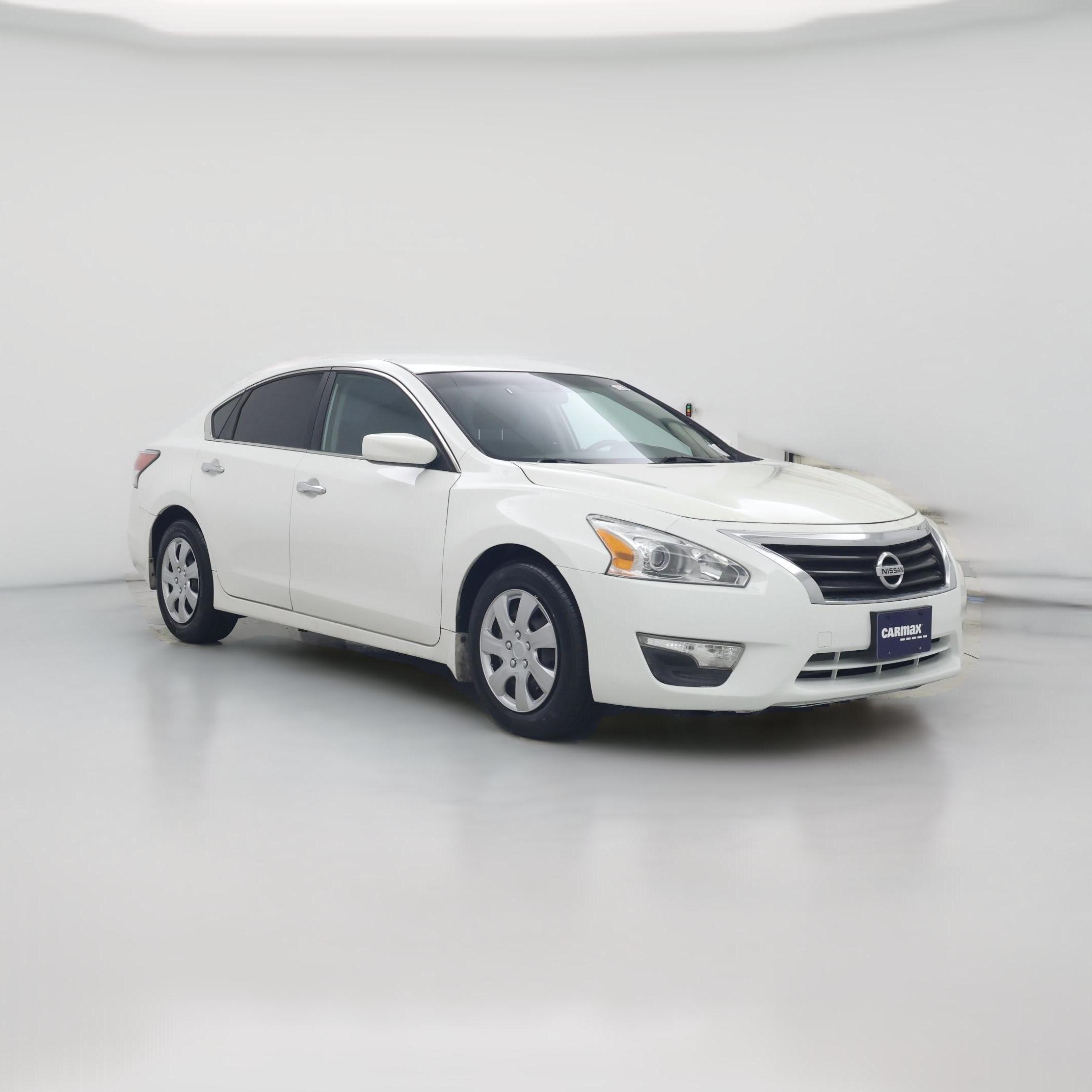 Thumbnail: 2015 Nissan Altima - 1