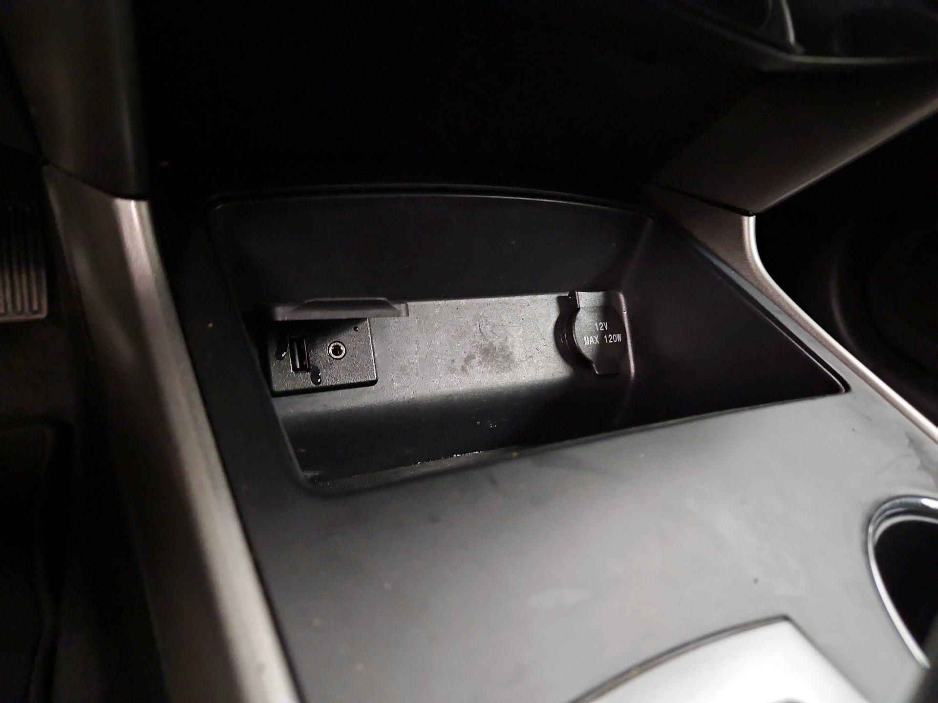 Thumbnail: 2015 Nissan Altima - 17