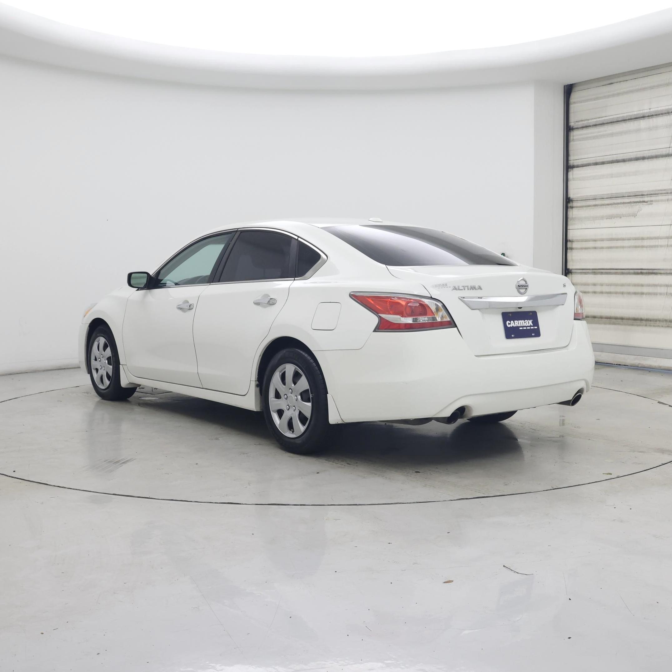 Thumbnail: 2015 Nissan Altima - 2