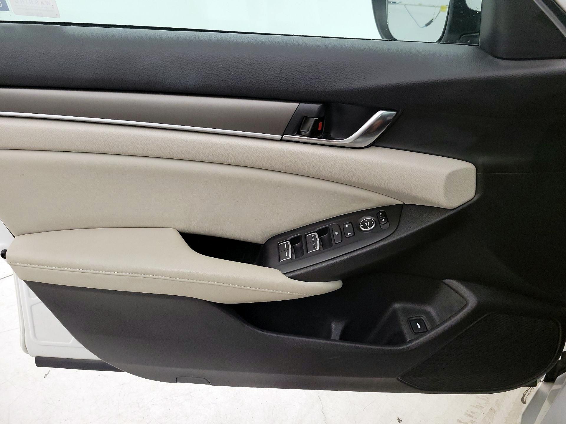 Thumbnail: 2018 Honda Accord - 12