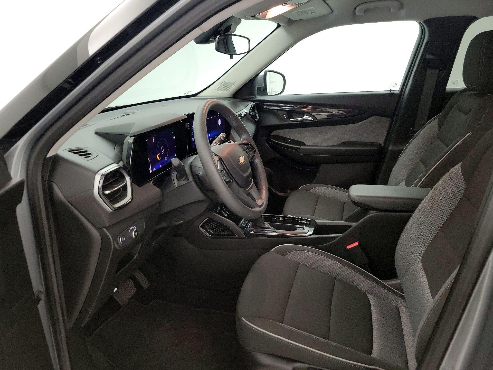 Thumbnail: 2025 Chevrolet TrailBlazer - 11