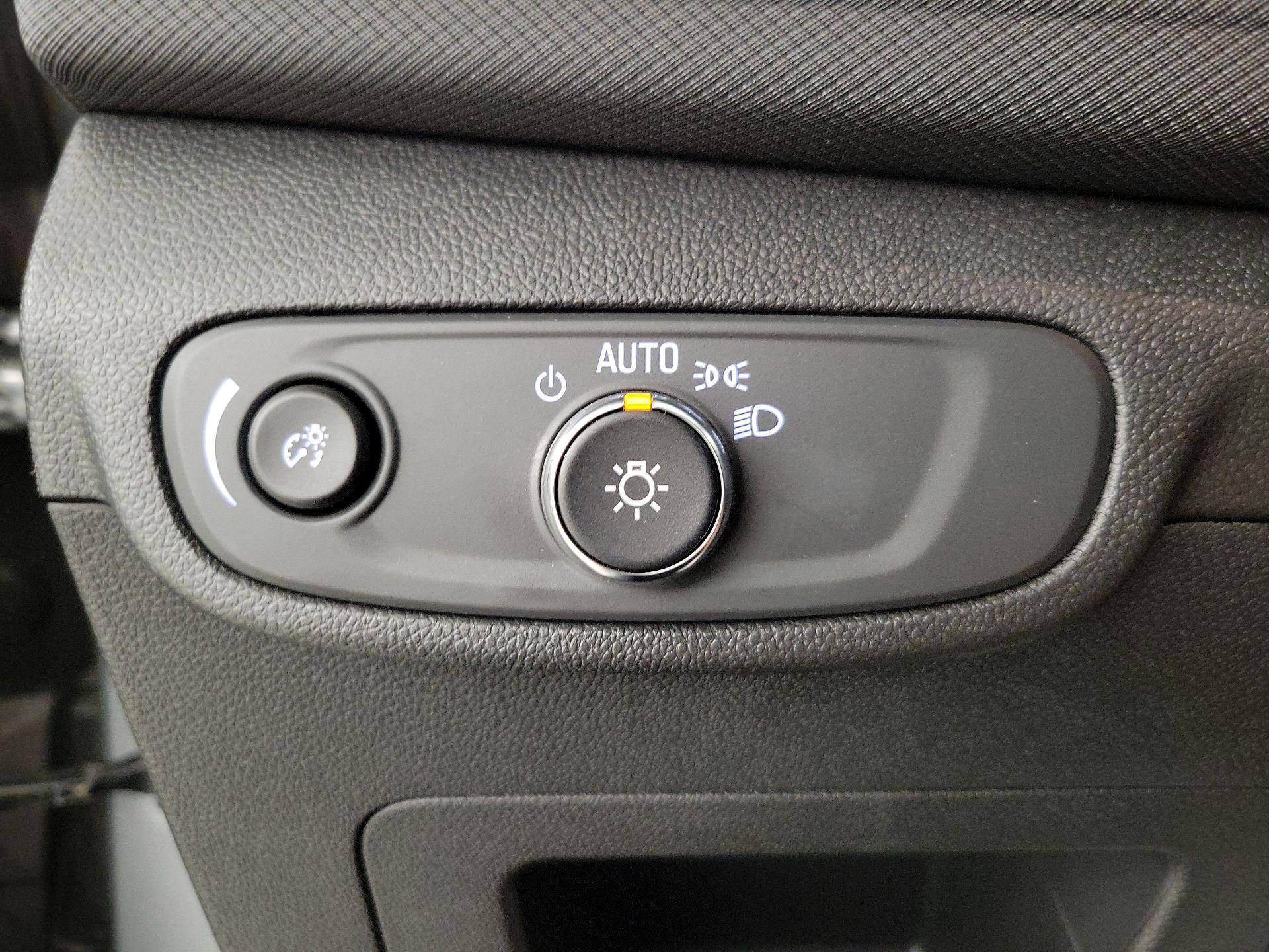 Thumbnail: 2025 Chevrolet TrailBlazer - 13