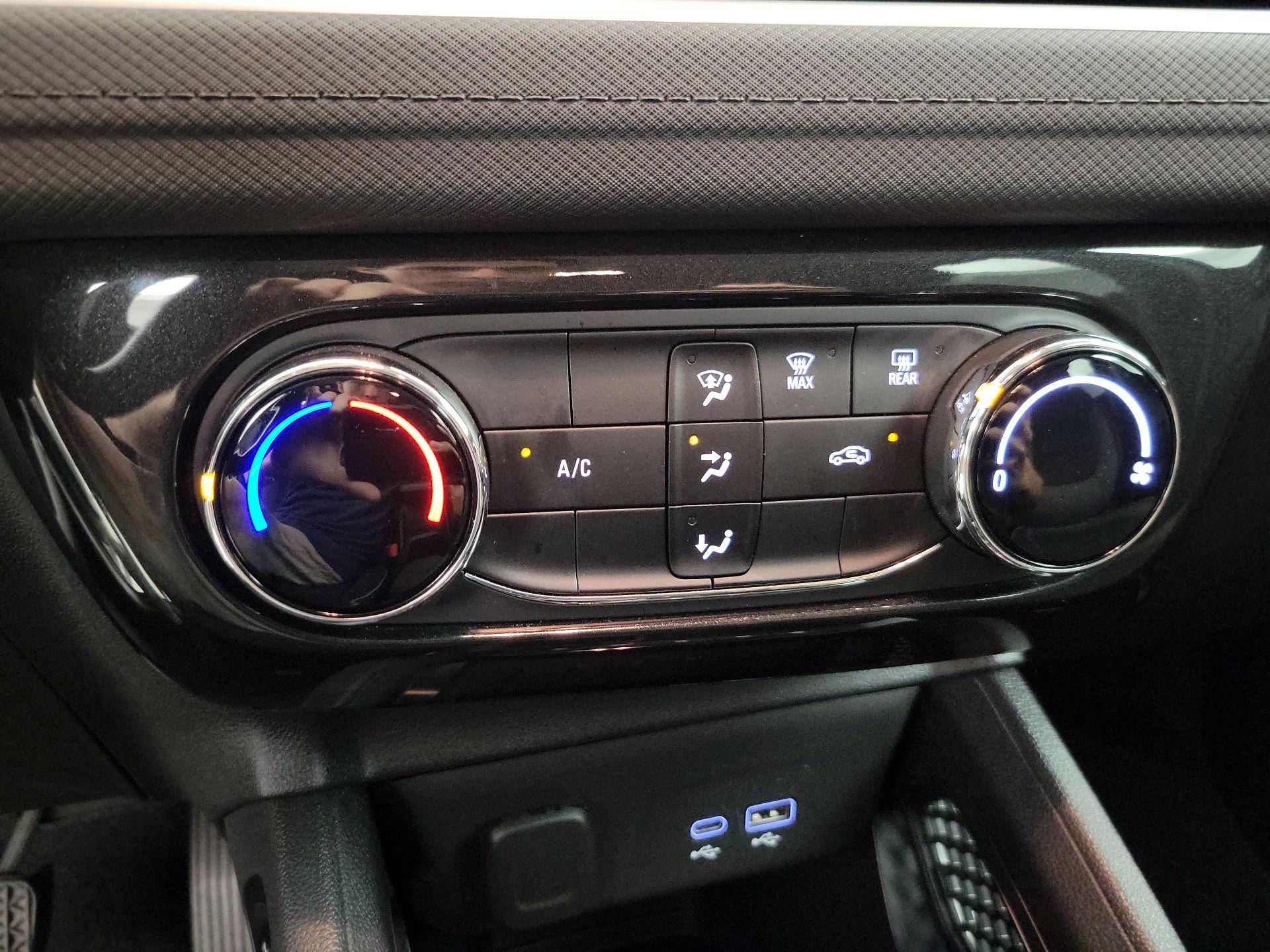 Thumbnail: 2025 Chevrolet TrailBlazer - 16