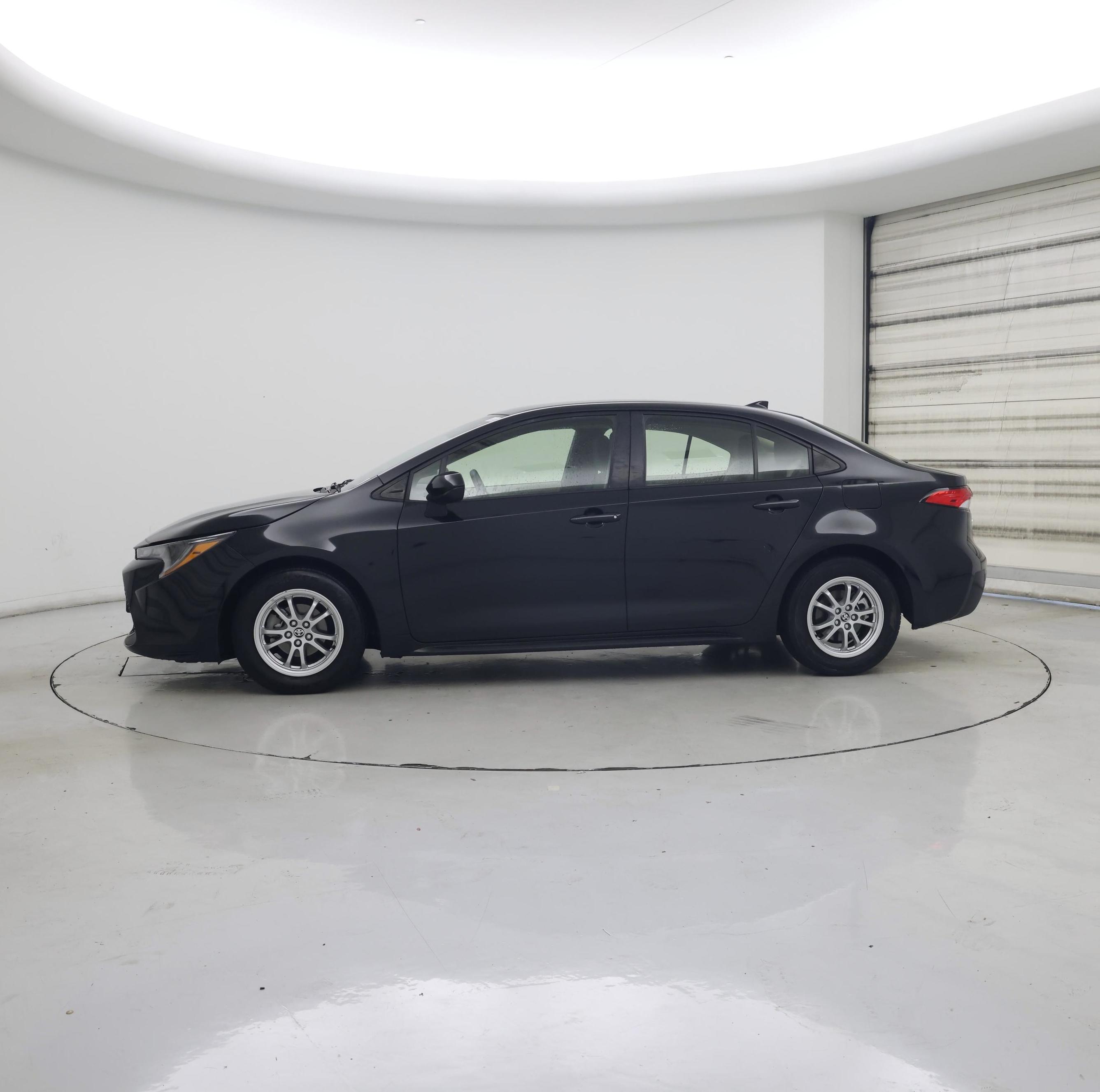 Thumbnail: 2022 Toyota Corolla - 3