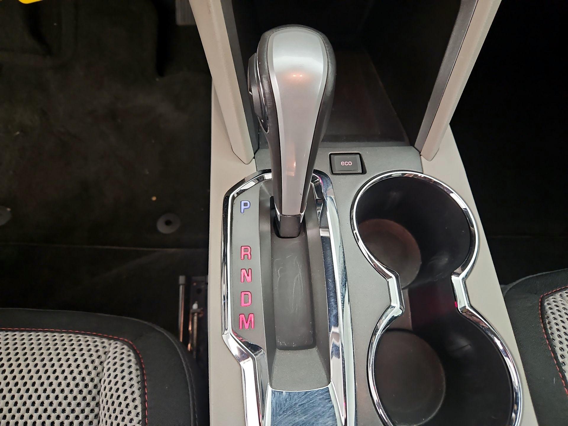 Thumbnail: 2015 GMC Terrain - 16