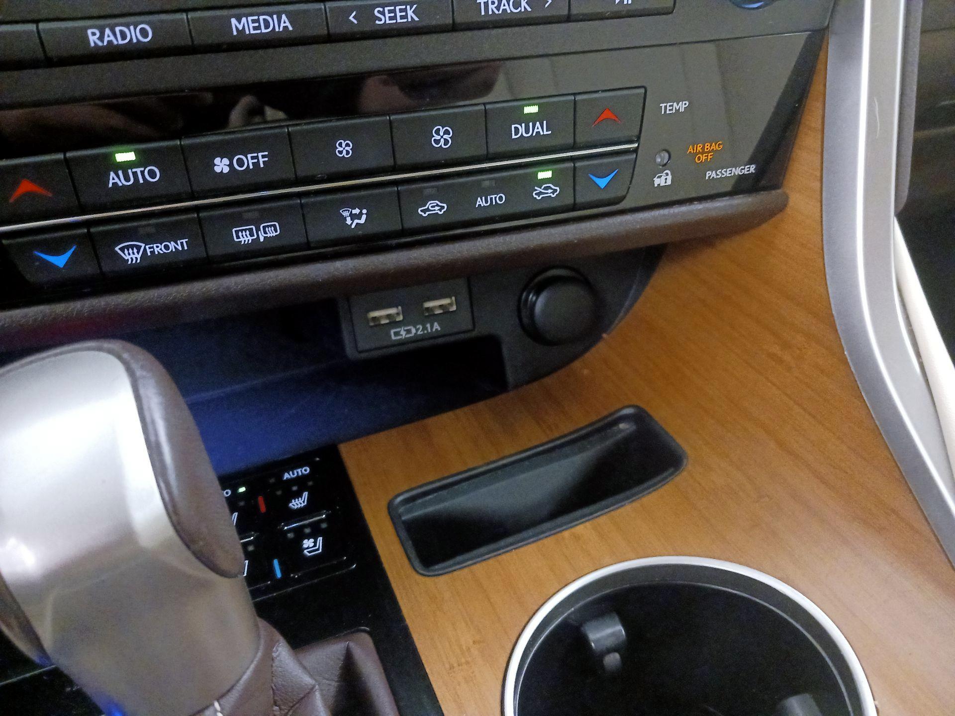 Thumbnail: 2020 Lexus RX - 19