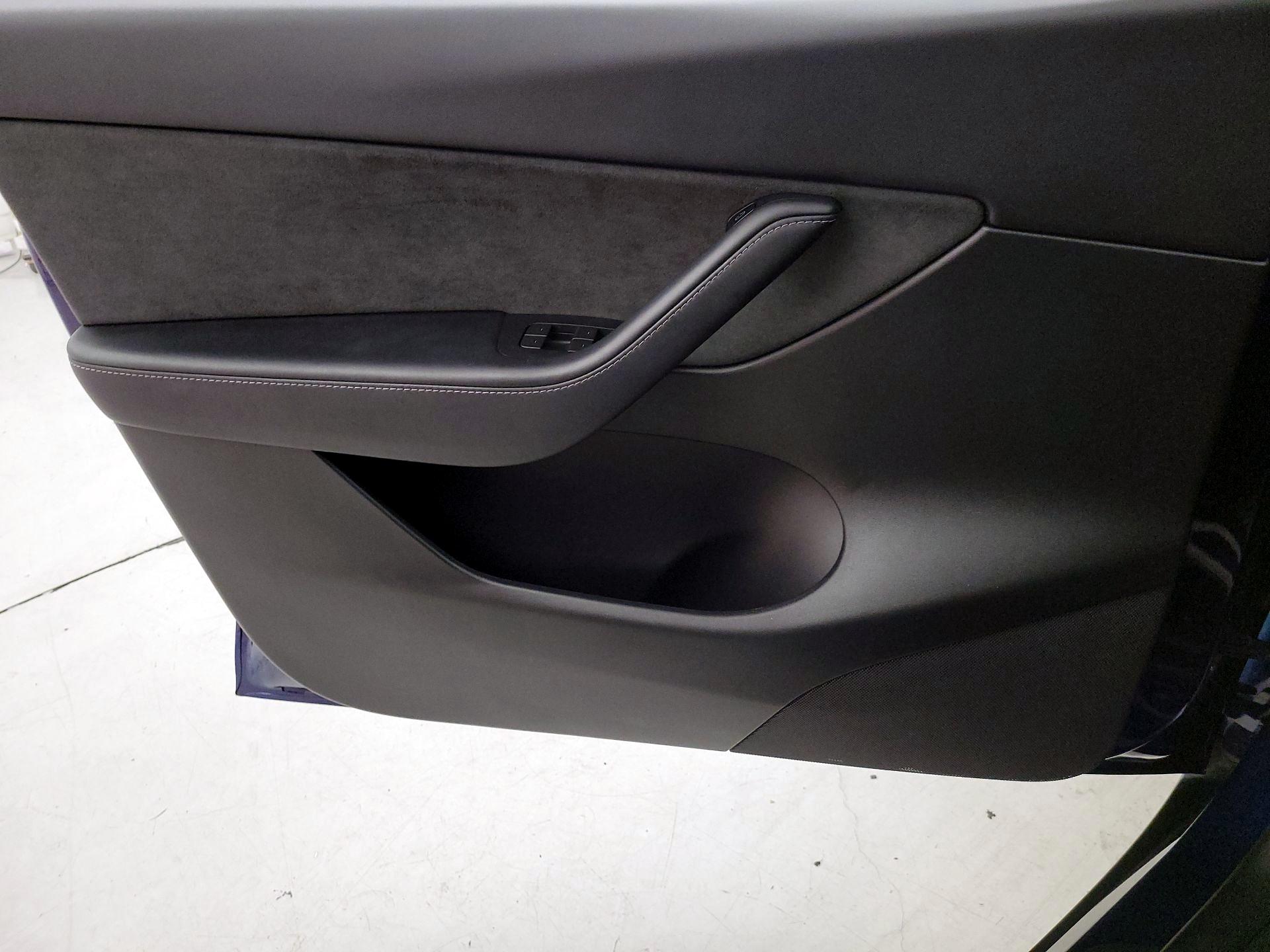 Thumbnail: 2022 Tesla Model Y - 12