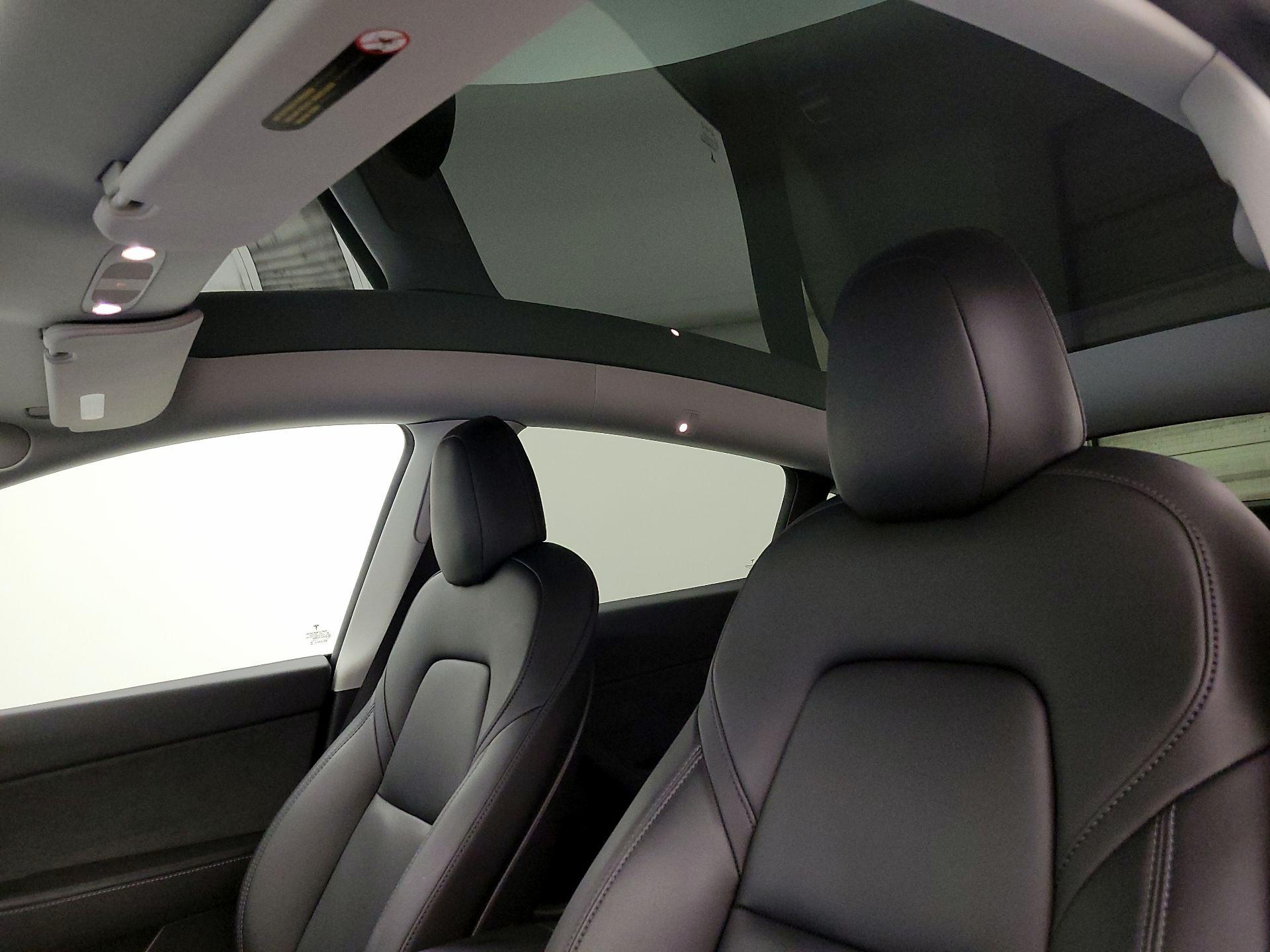 Thumbnail: 2022 Tesla Model Y - 18