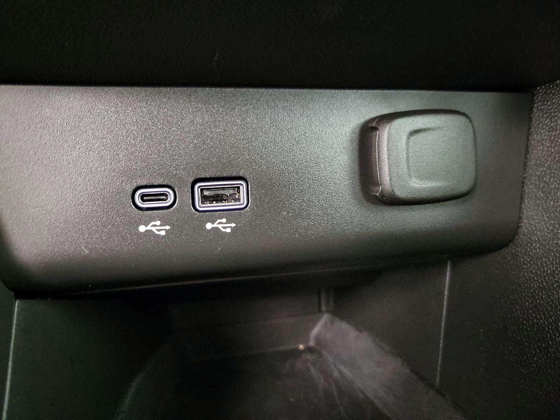 Thumbnail: 2025 Buick Encore GX - 18