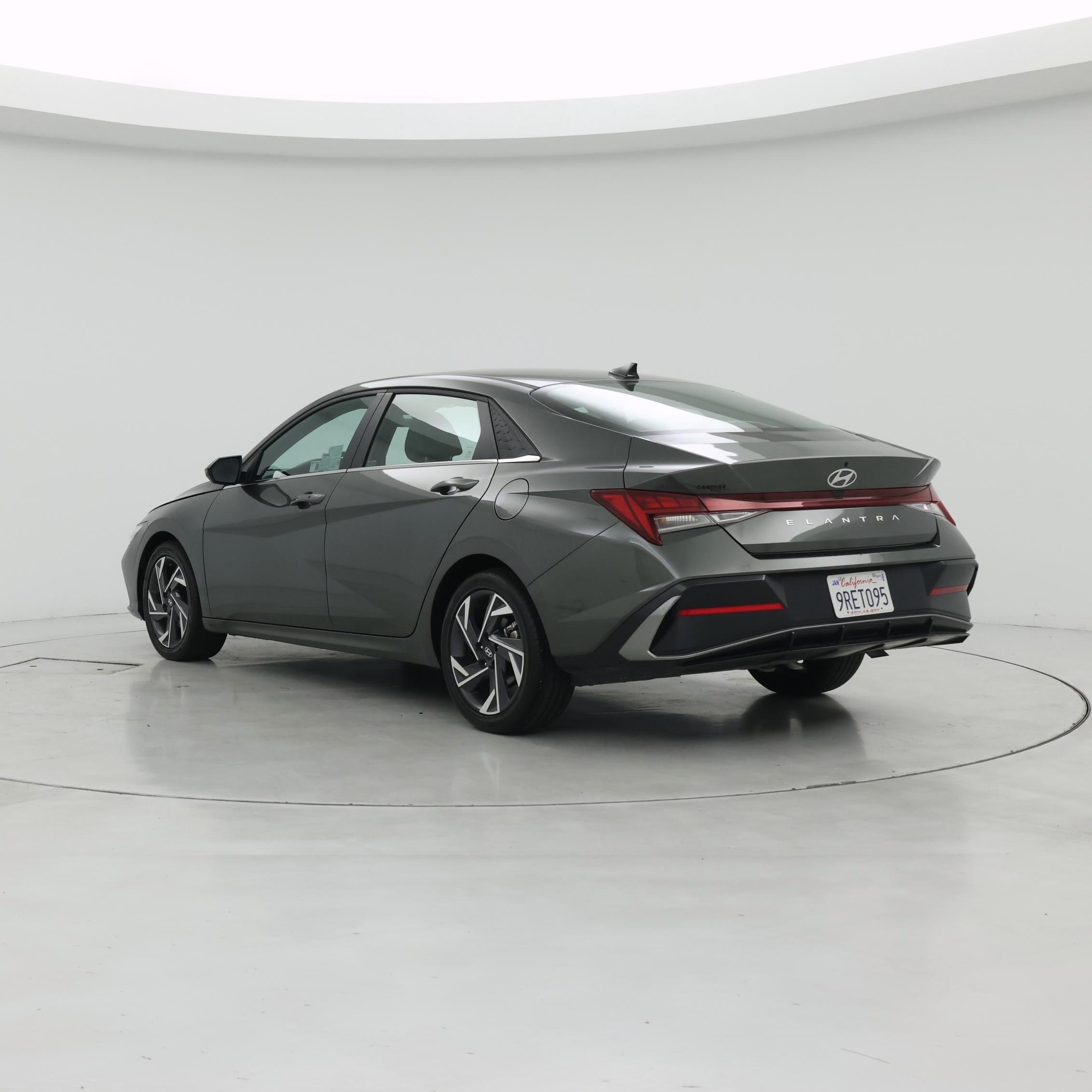 Thumbnail: 2025 Hyundai Elantra - 2