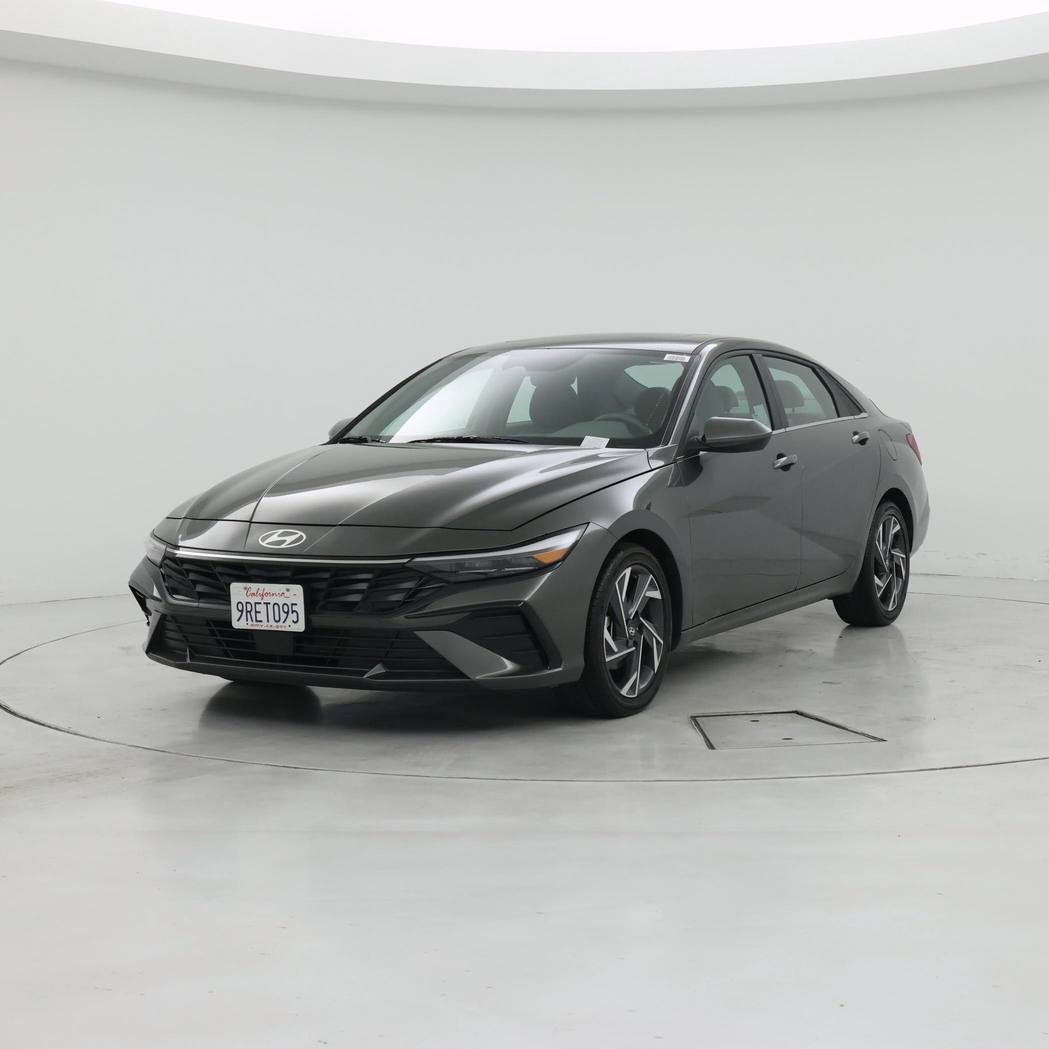 Thumbnail: 2025 Hyundai Elantra - 4