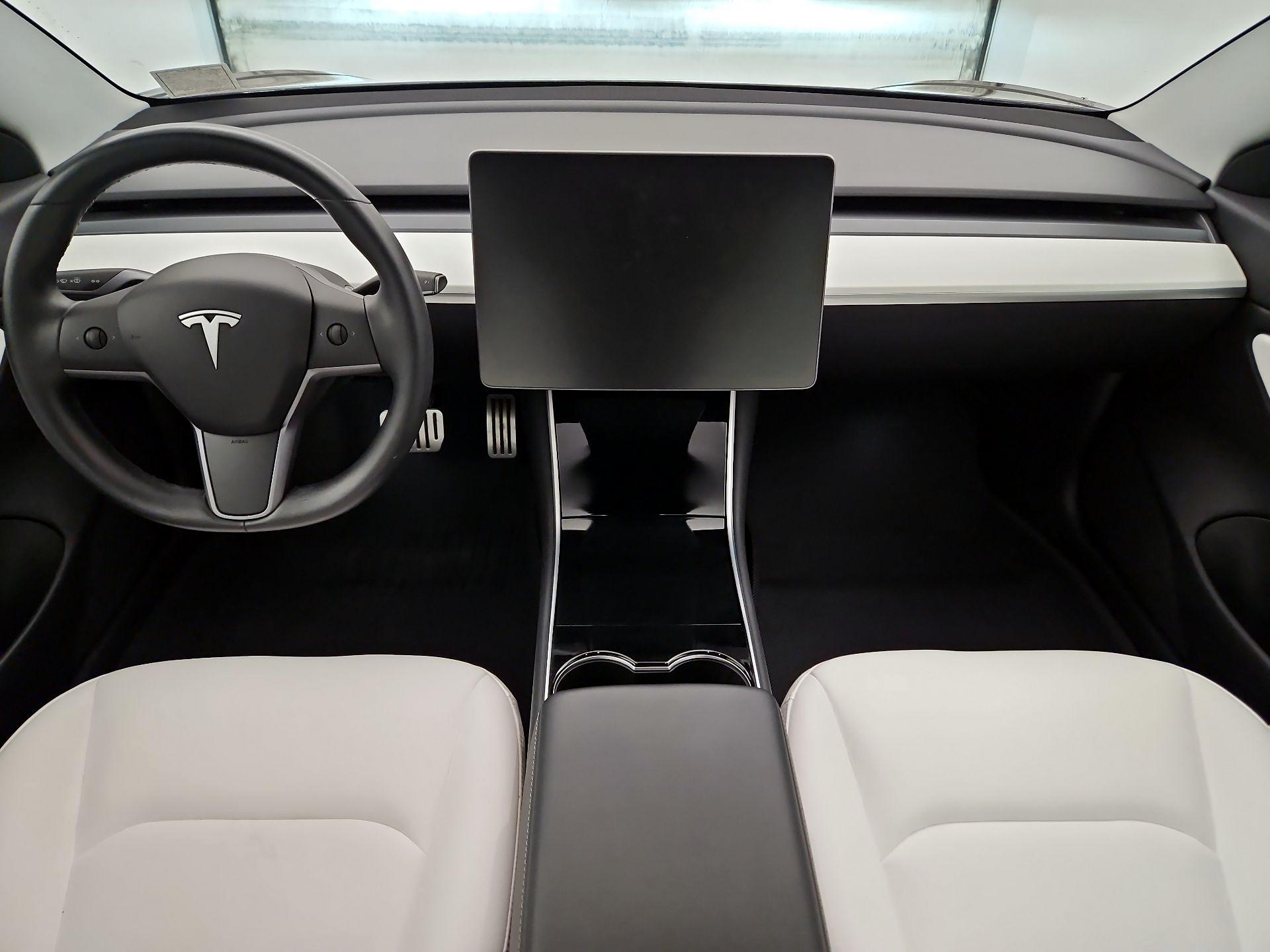 Thumbnail: 2019 Tesla Model 3 - 9