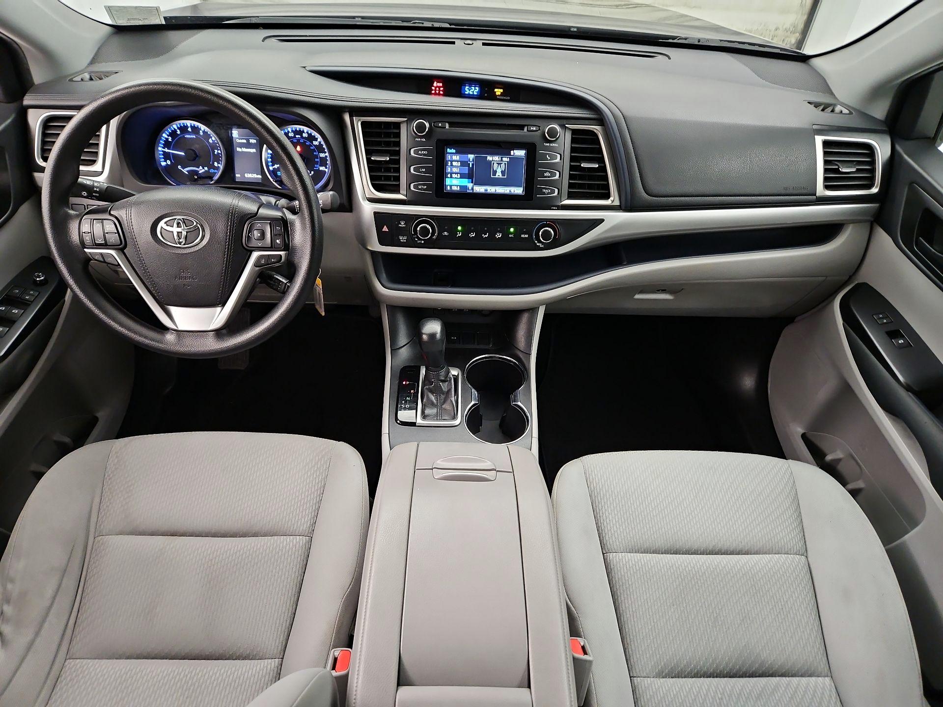 Thumbnail: 2019 Toyota Highlander - 9