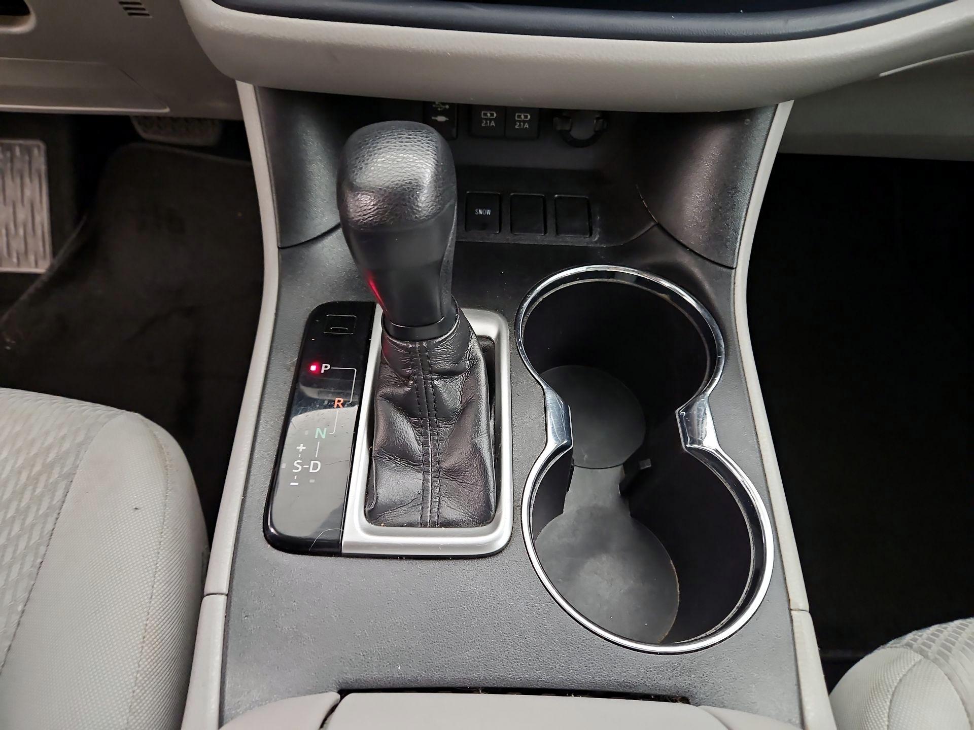 Thumbnail: 2019 Toyota Highlander - 17