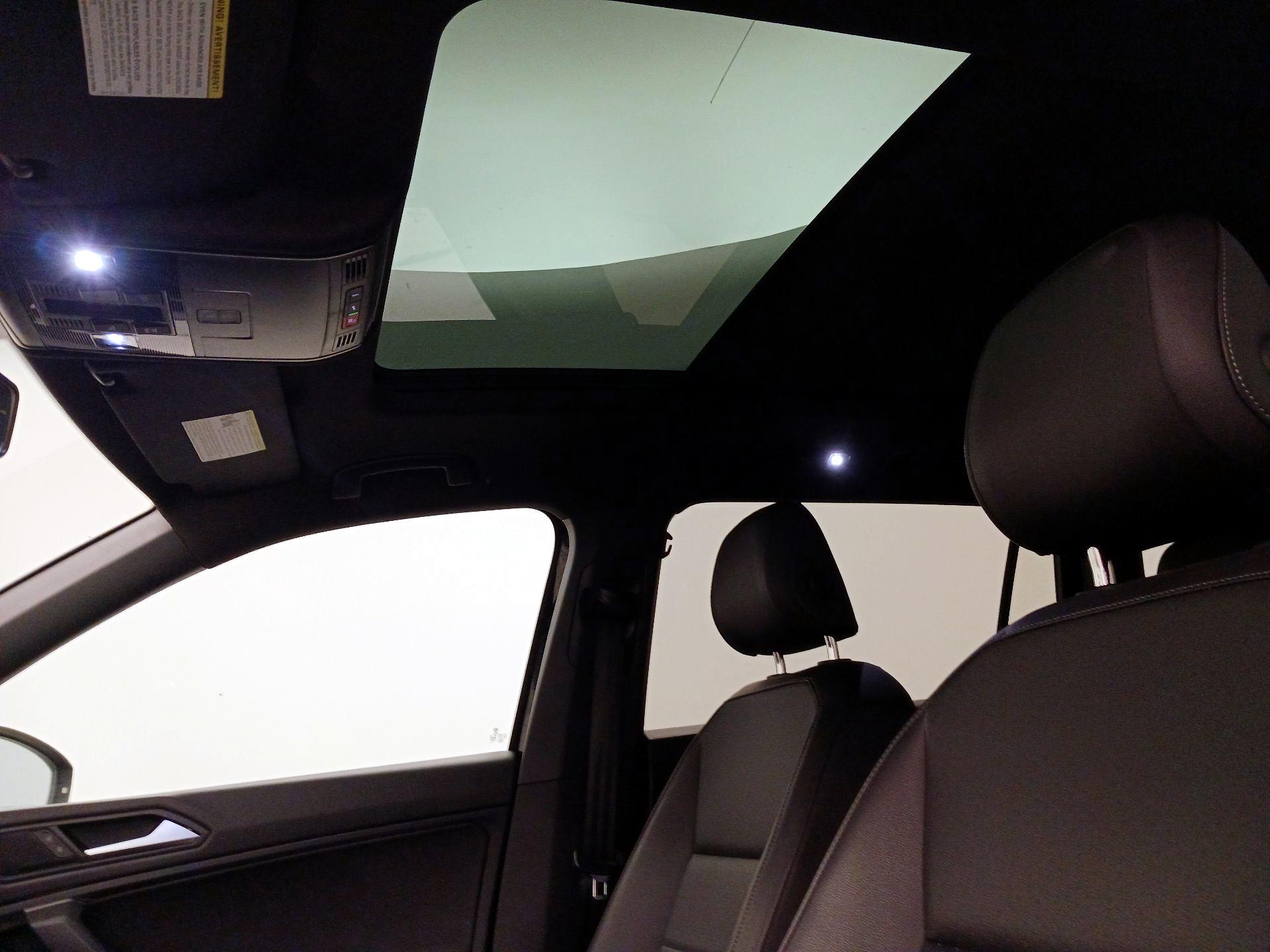 Thumbnail: 2020 Volkswagen Tiguan - 19