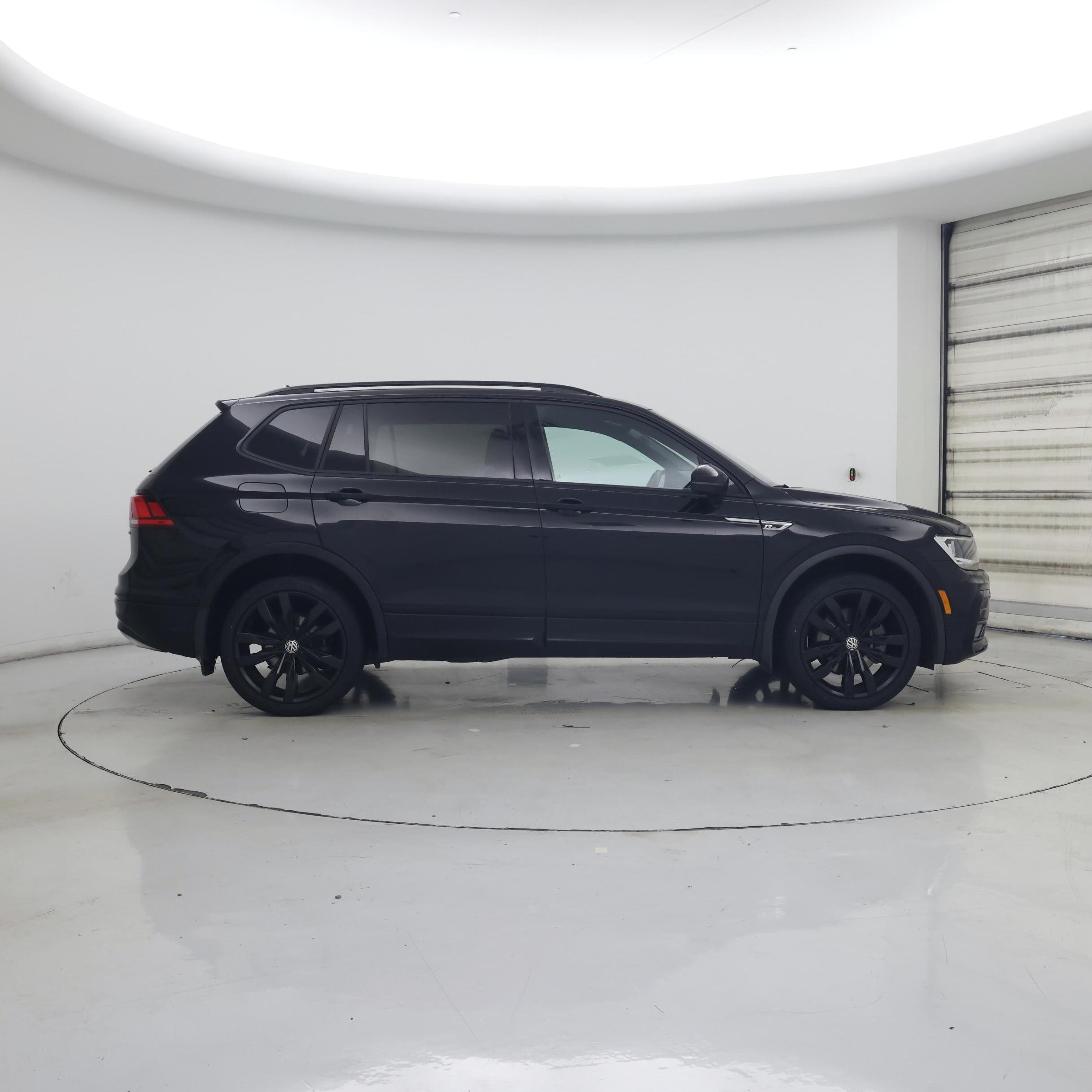 Thumbnail: 2020 Volkswagen Tiguan - 7