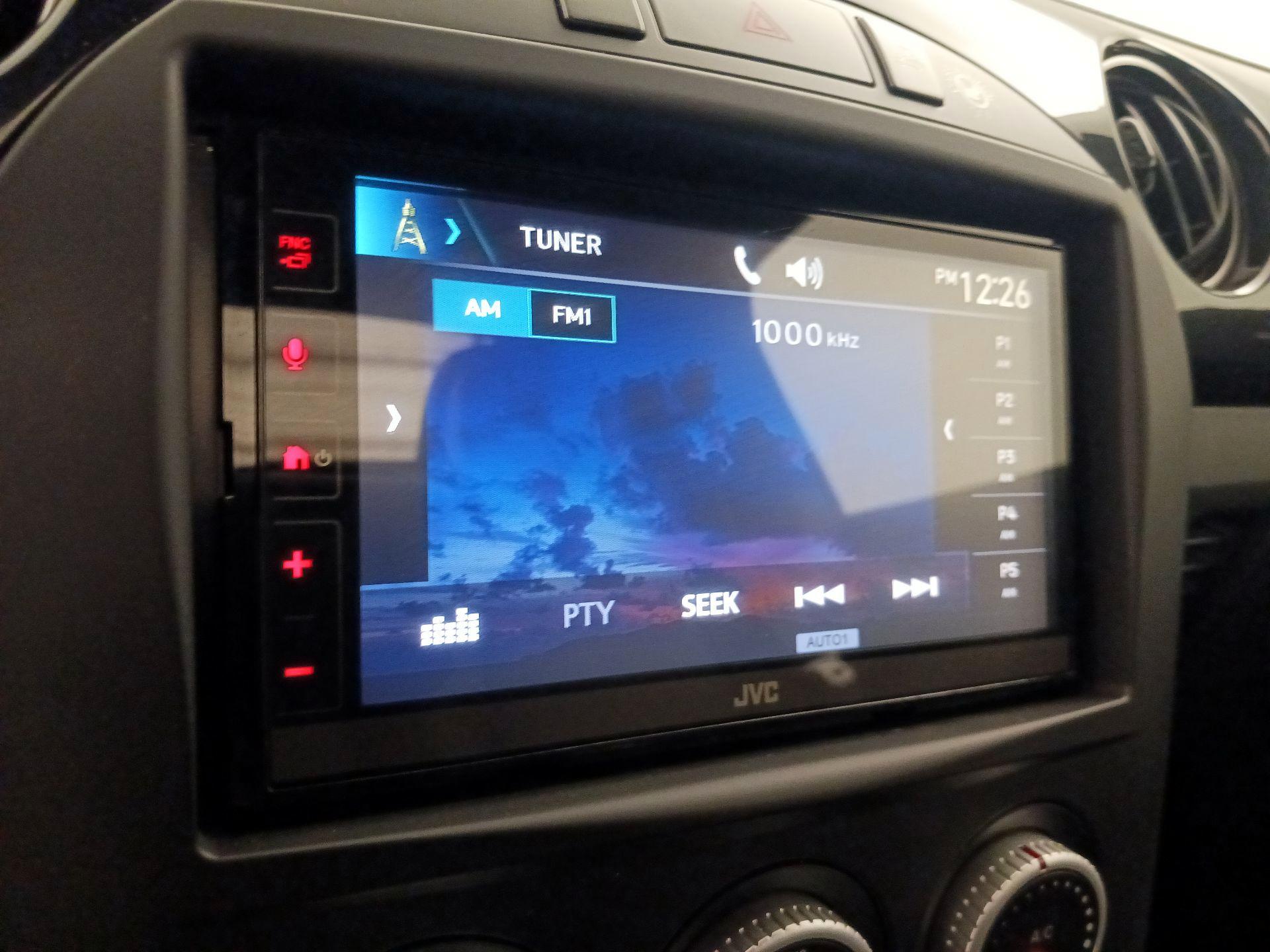 Thumbnail: 2015 Mazda MX-5 Miata - 14