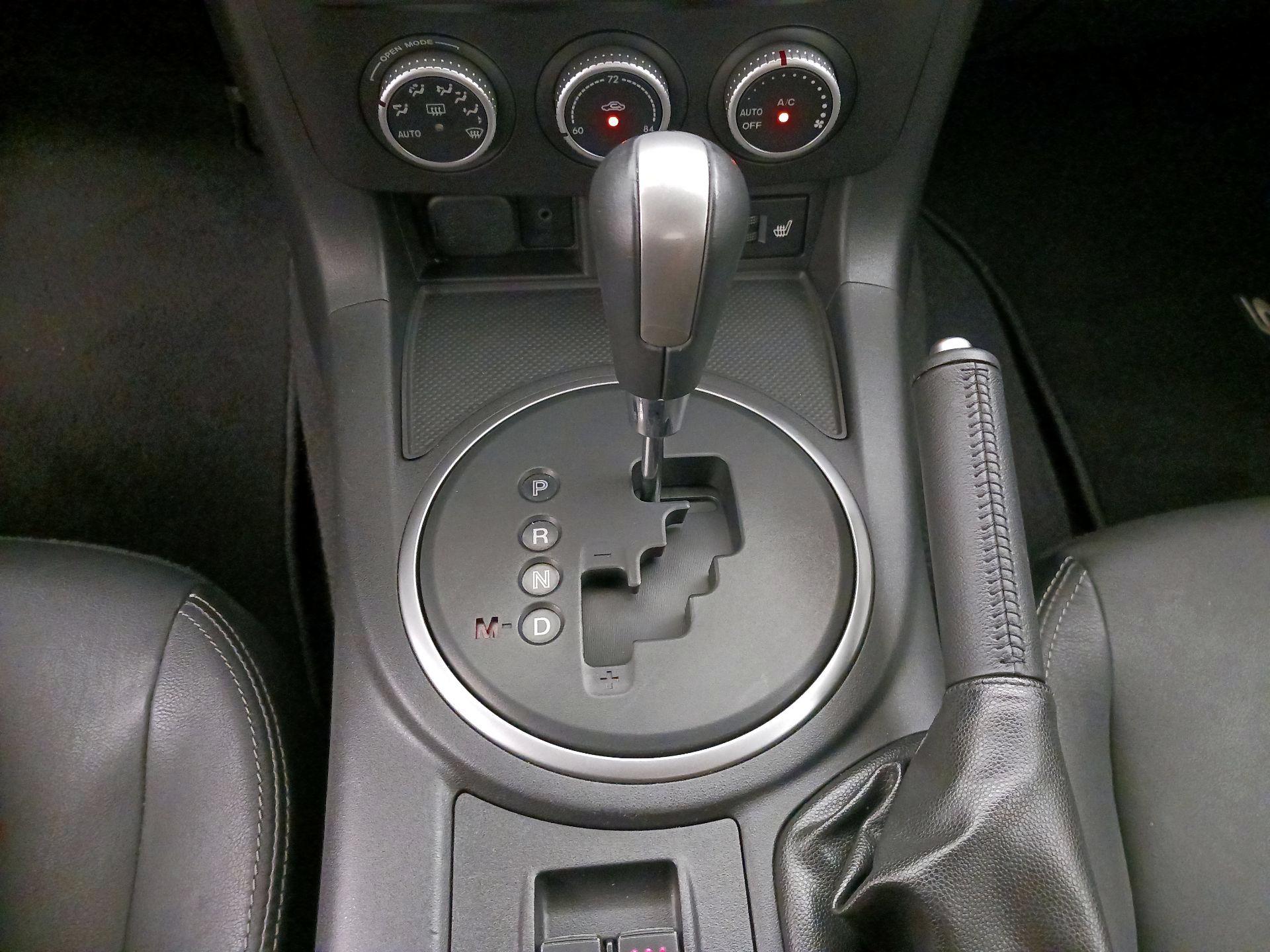 Thumbnail: 2015 Mazda MX-5 Miata - 16