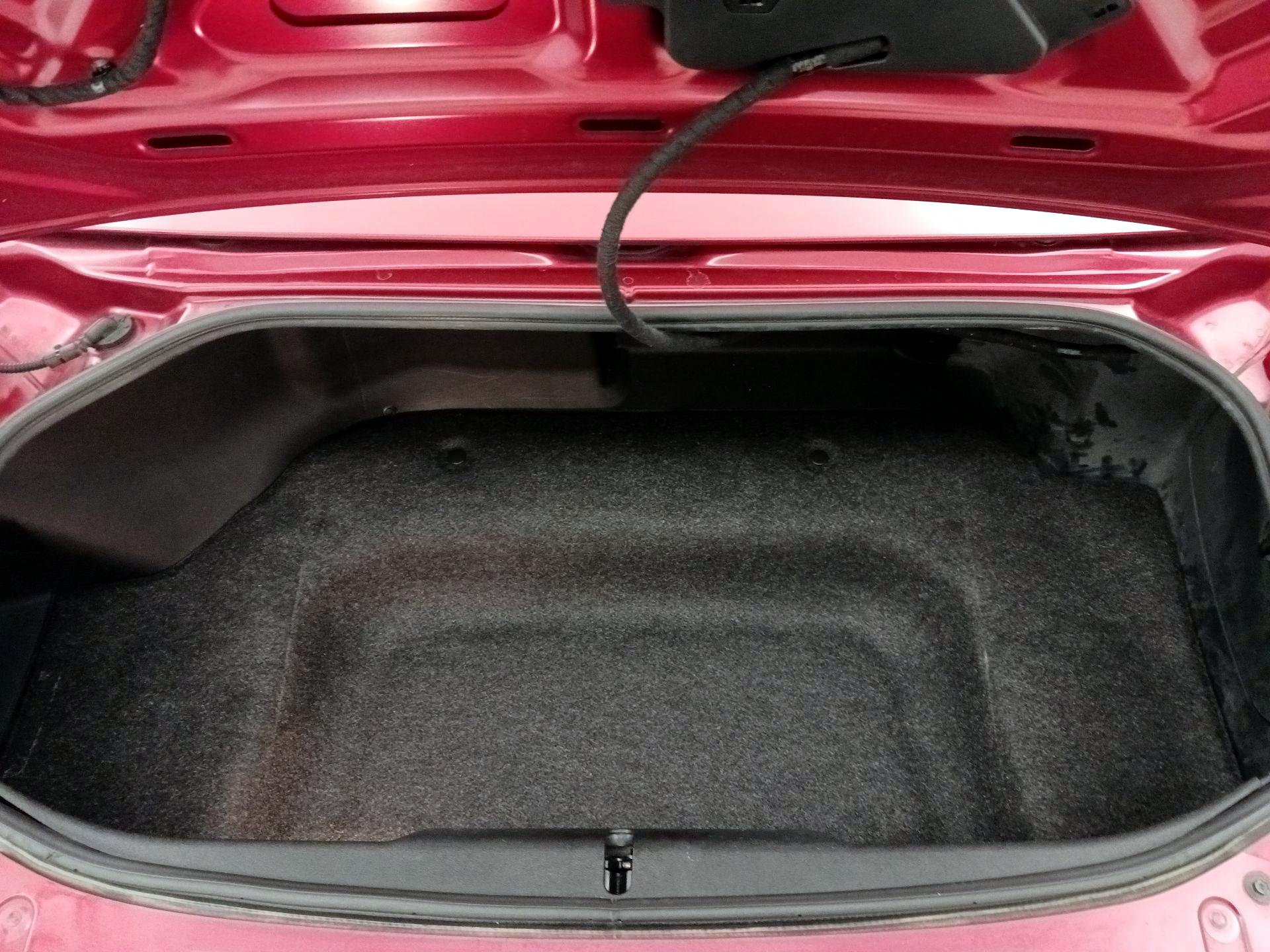 Thumbnail: 2015 Mazda MX-5 Miata - 18