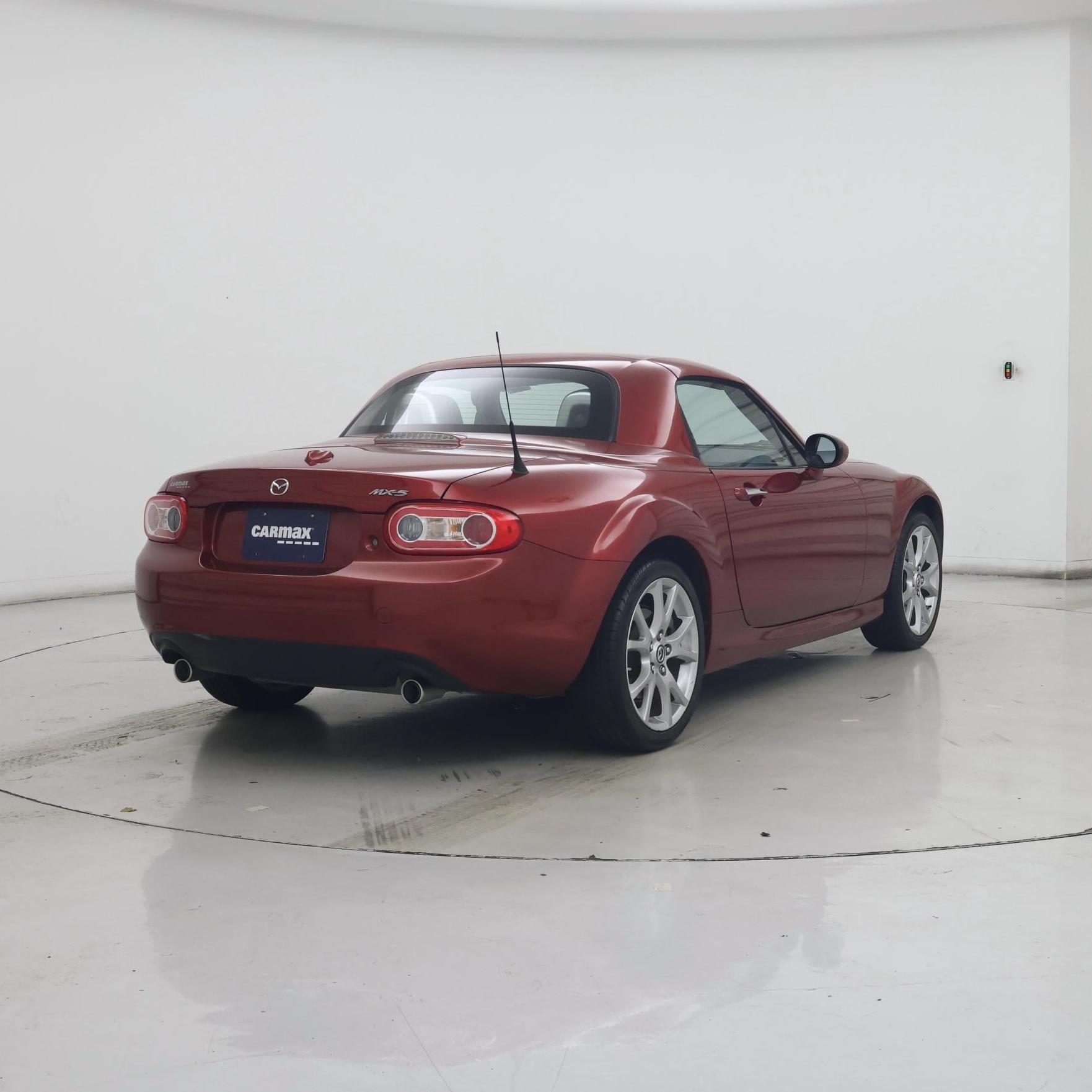 Thumbnail: 2015 Mazda MX-5 Miata - 4