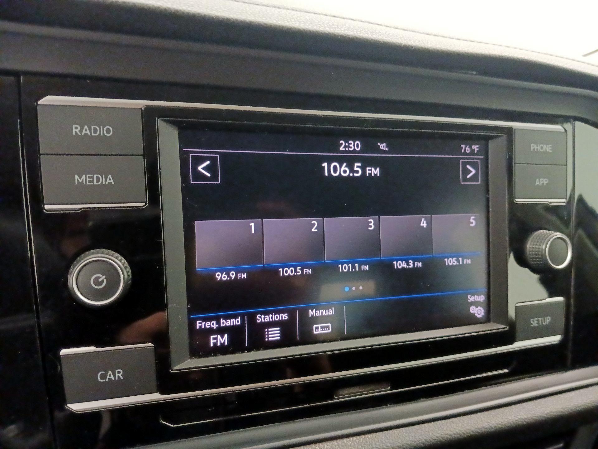 Thumbnail: 2019 Volkswagen Jetta - 15