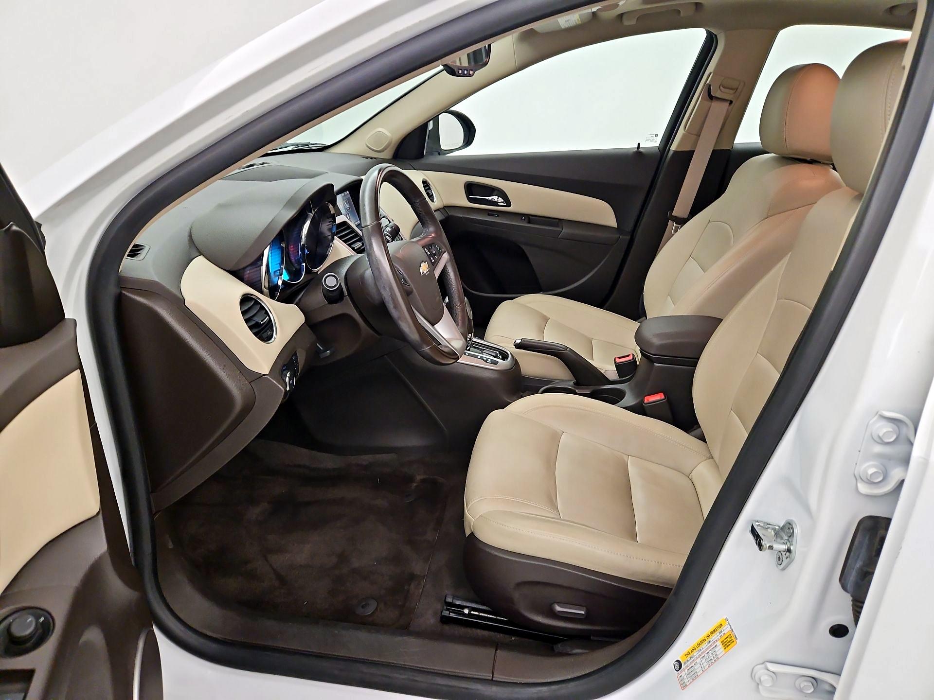 Thumbnail: 2015 Chevrolet Cruze - 11
