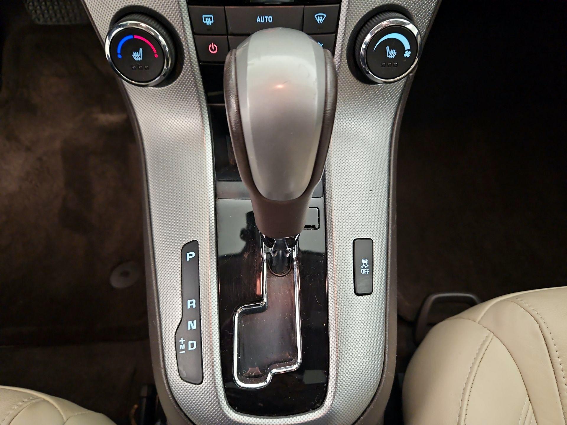 Thumbnail: 2015 Chevrolet Cruze - 17
