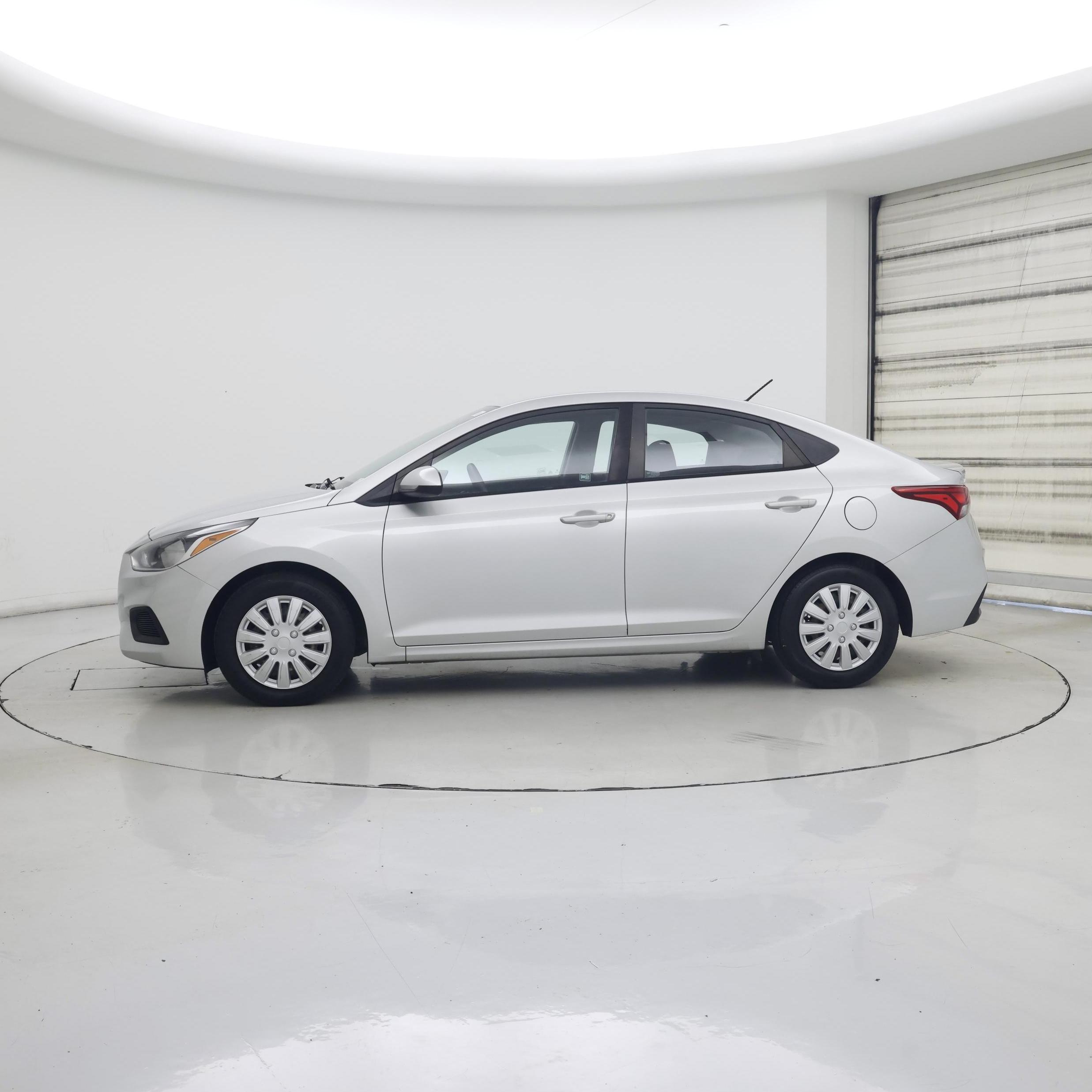 Thumbnail: 2019 Hyundai Accent - 3