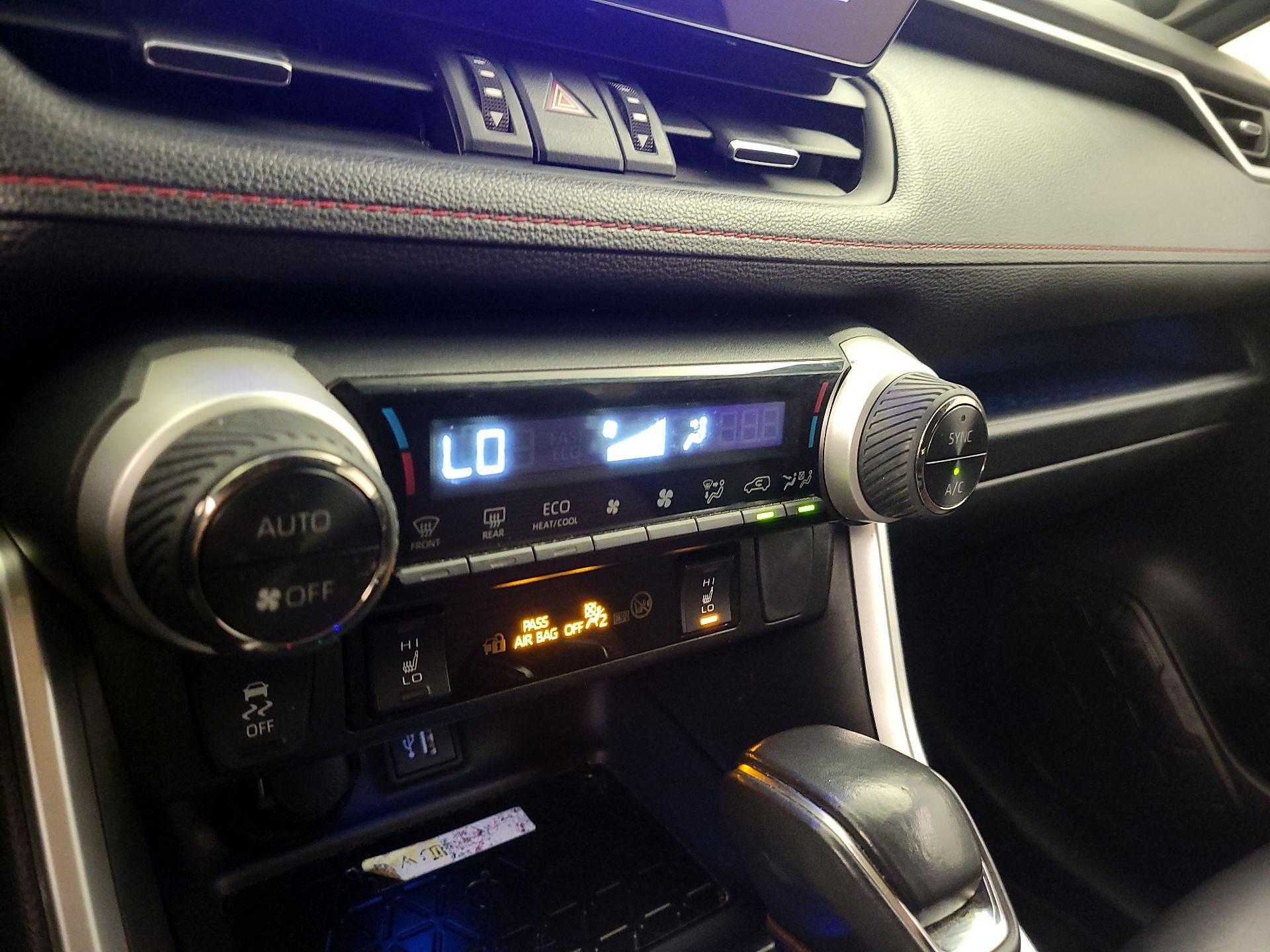 Thumbnail: 2024 Toyota RAV4 - 16