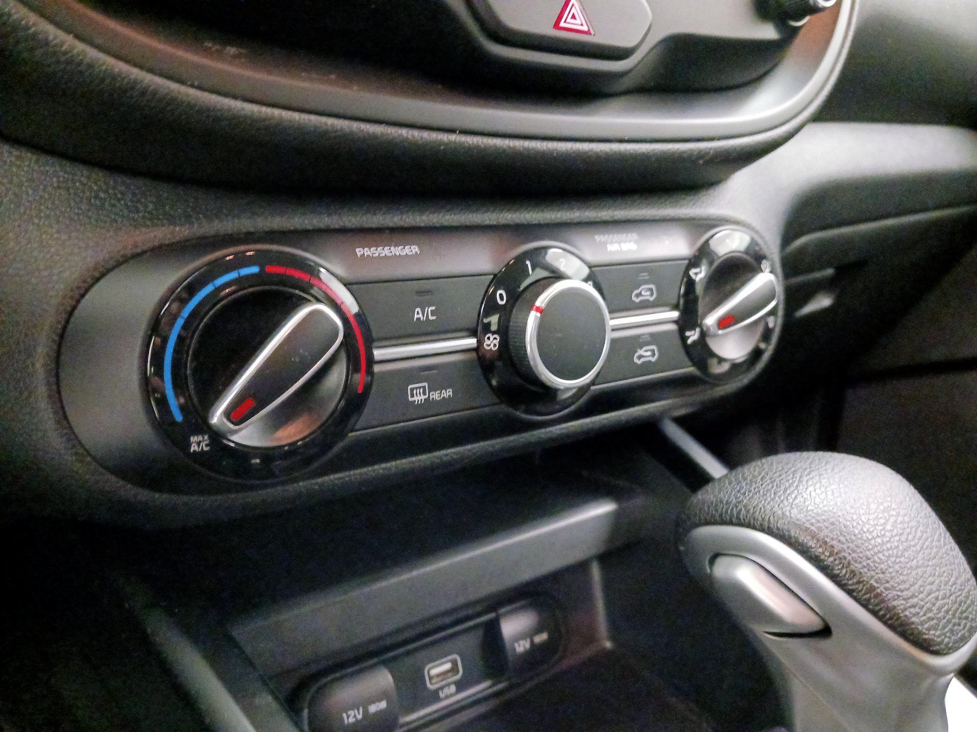 Thumbnail: 2021 Kia Soul - 16