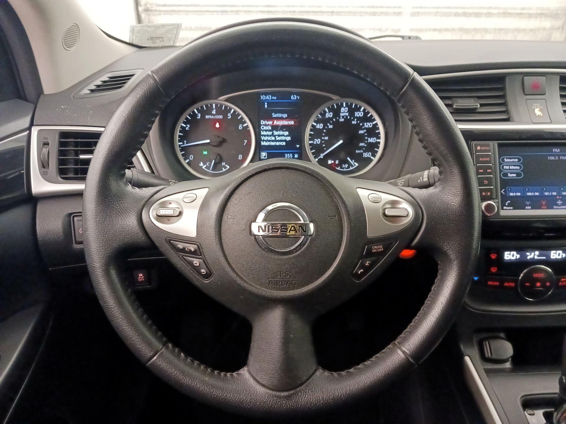 Thumbnail: 2019 Nissan Sentra - 10