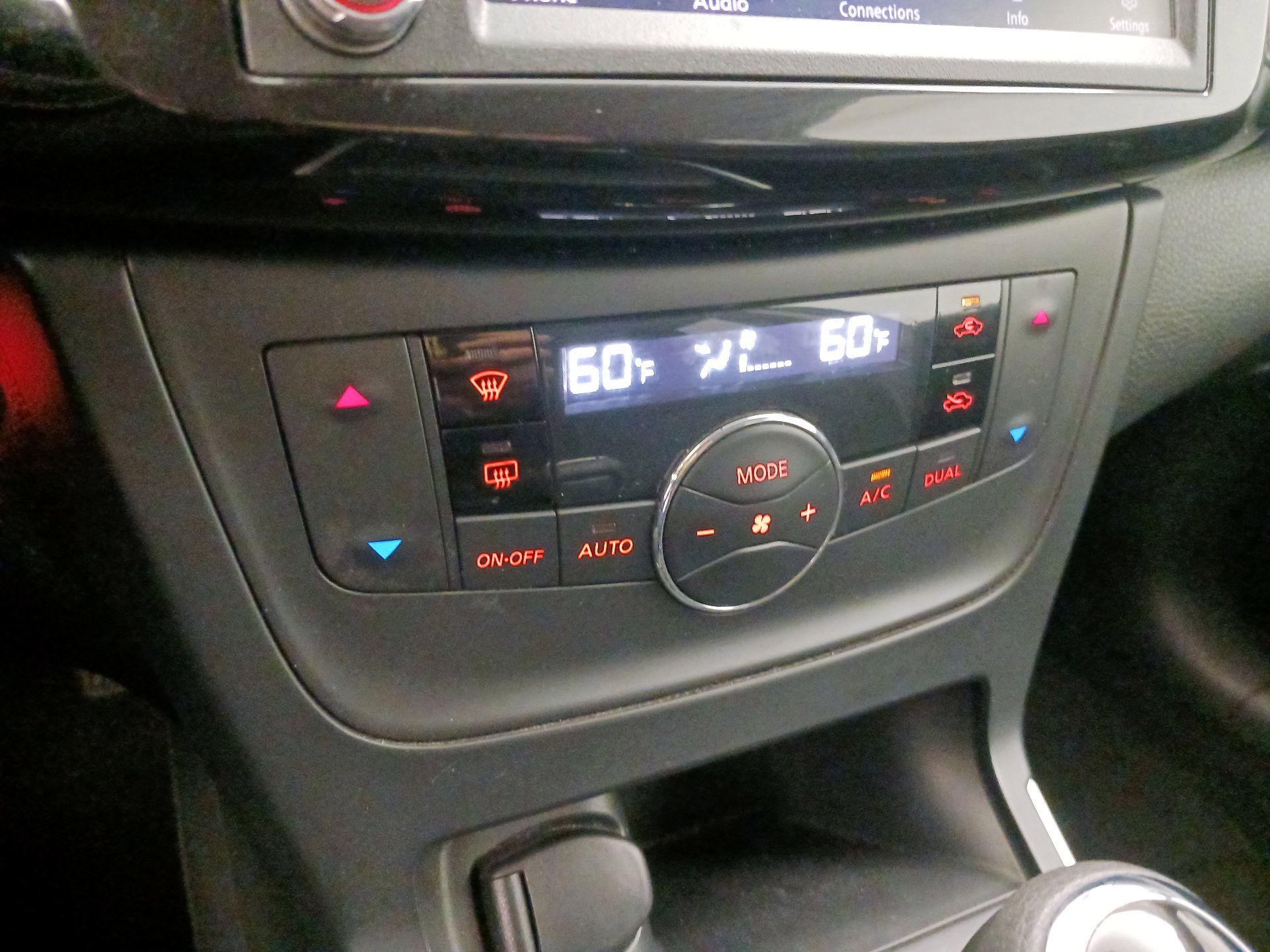 Thumbnail: 2019 Nissan Sentra - 16