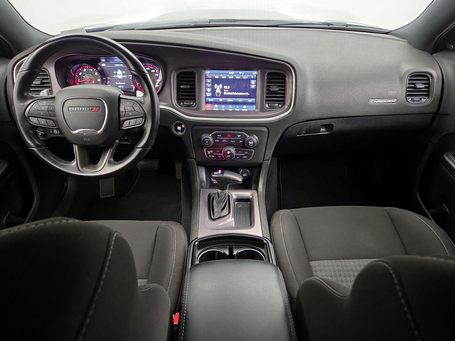 Thumbnail: 2022 Dodge Charger - 9