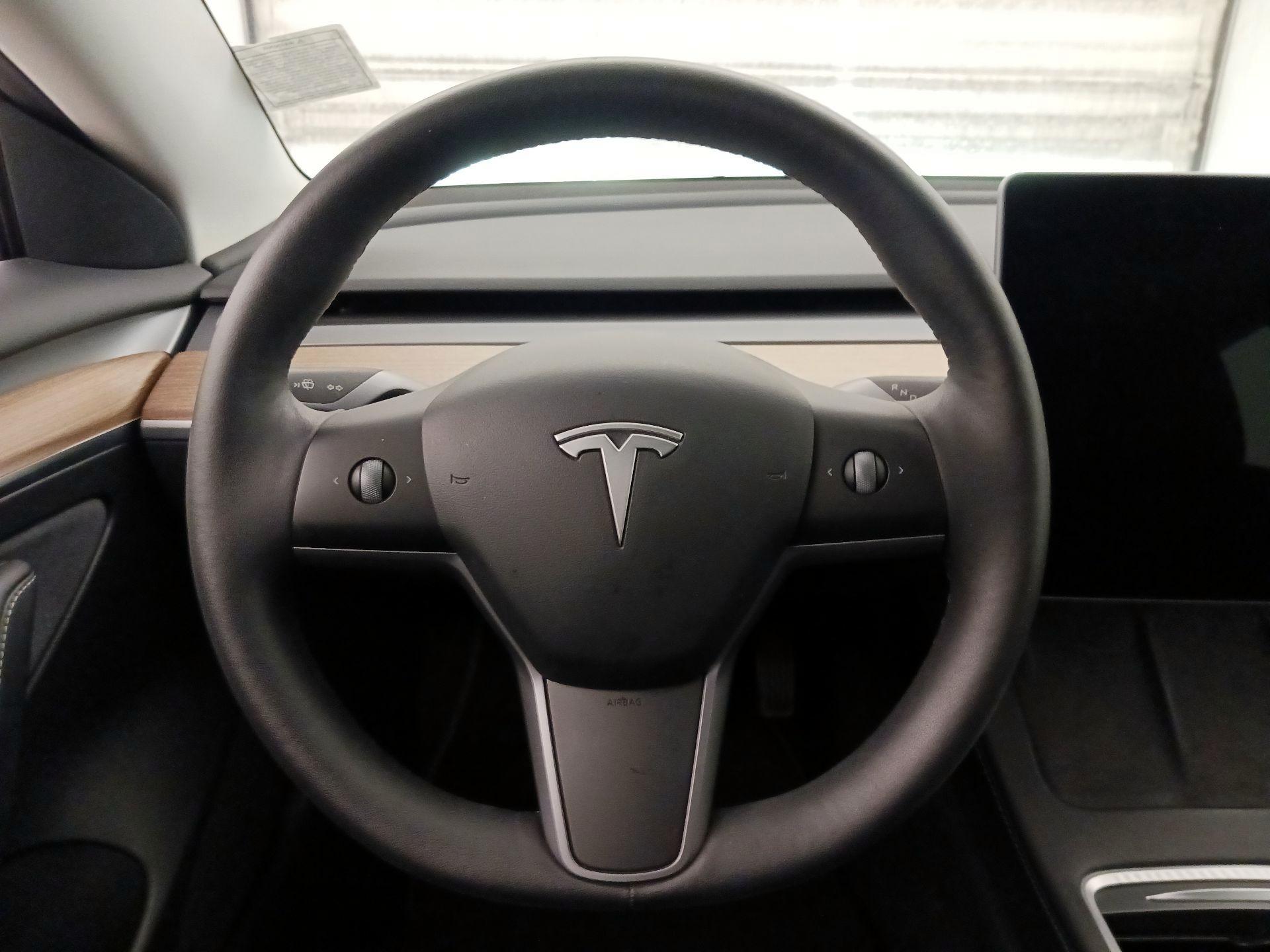 Thumbnail: 2022 Tesla Model 3 - 10