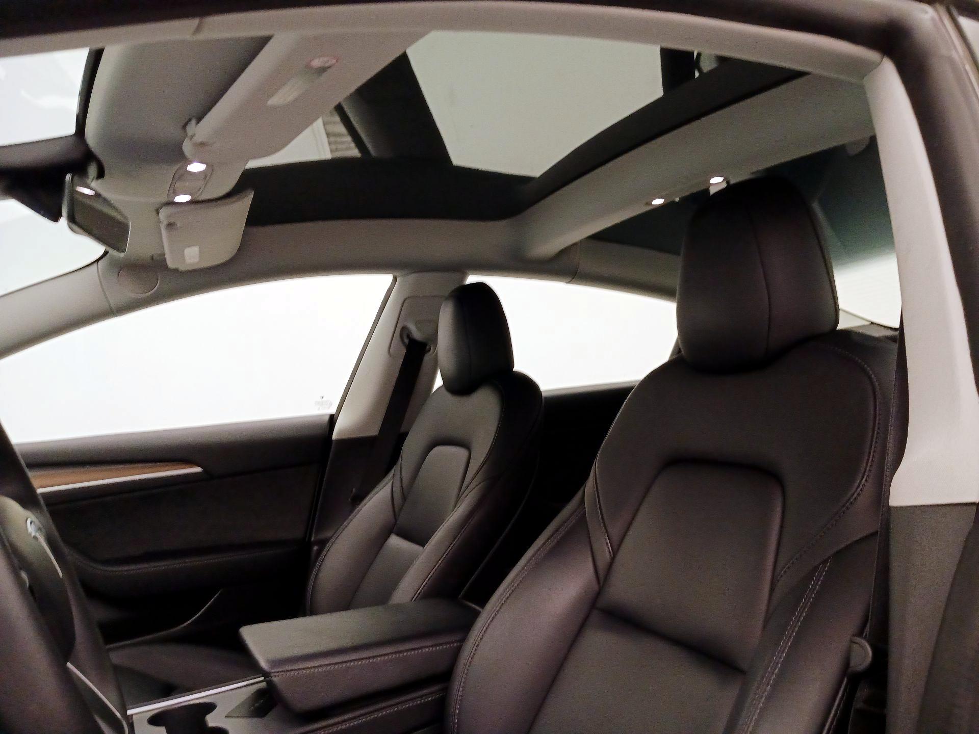 Thumbnail: 2022 Tesla Model 3 - 19