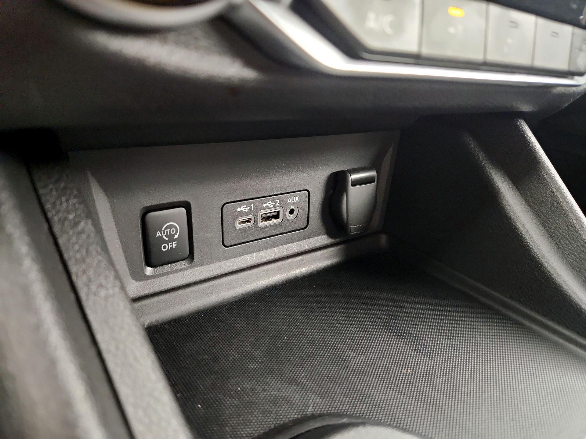 Thumbnail: 2025 Nissan Sentra - 18