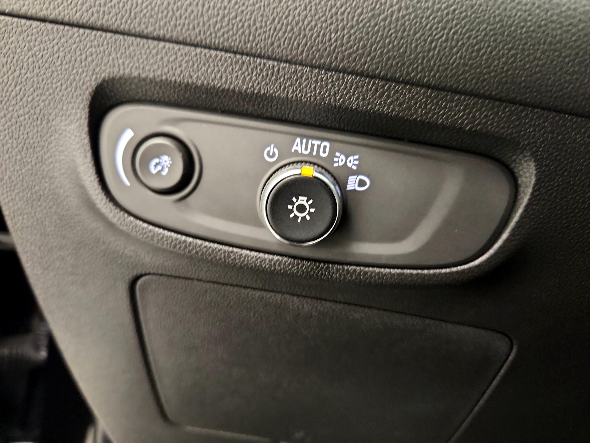 Thumbnail: 2025 Buick Encore GX - 13