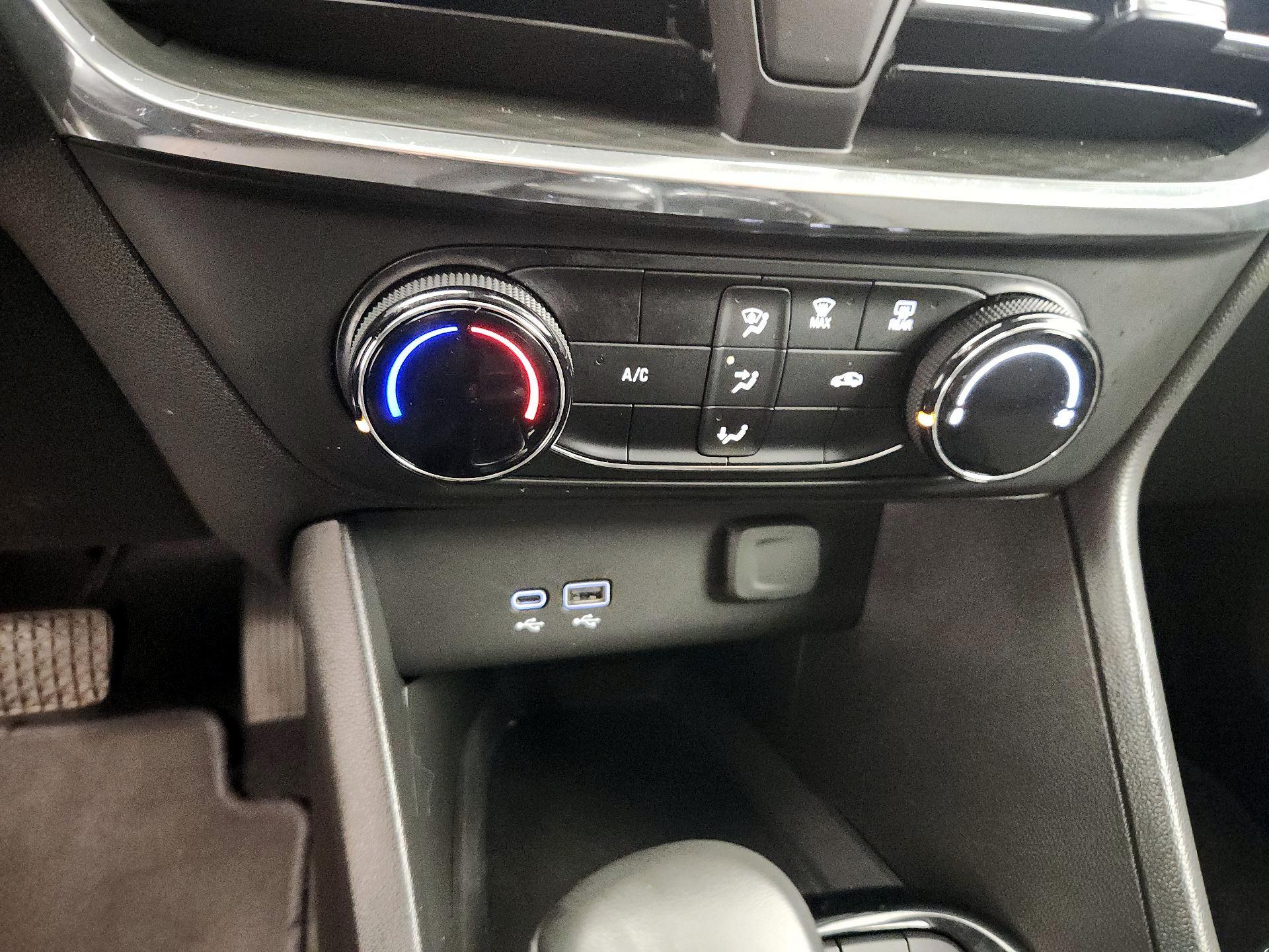 Thumbnail: 2025 Buick Encore GX - 16