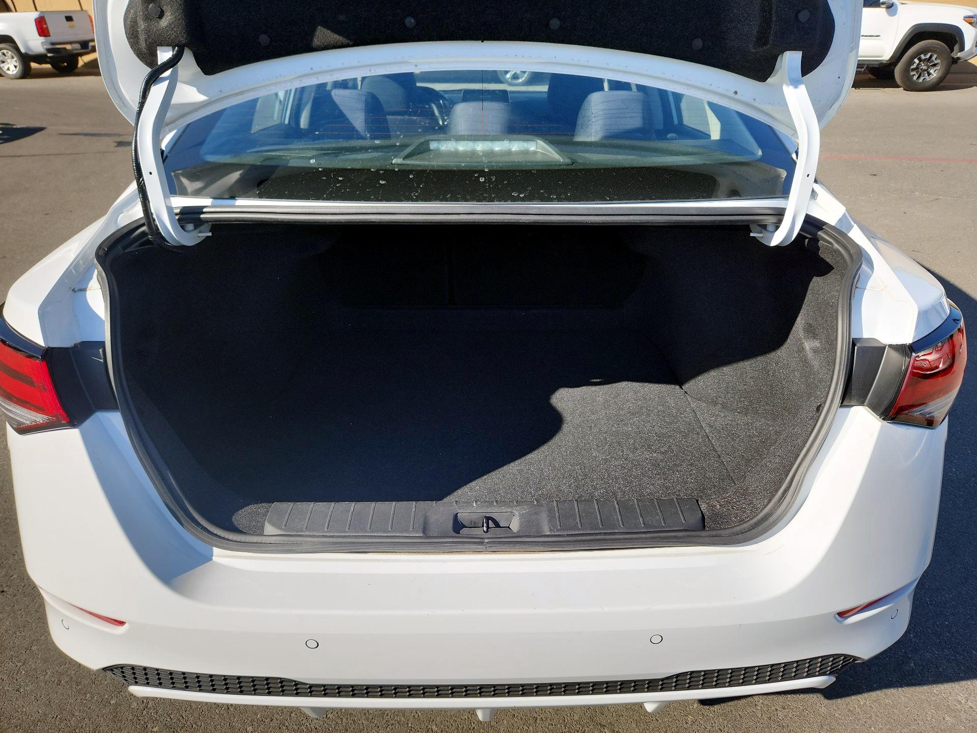 Thumbnail: 2024 Nissan Sentra - 18