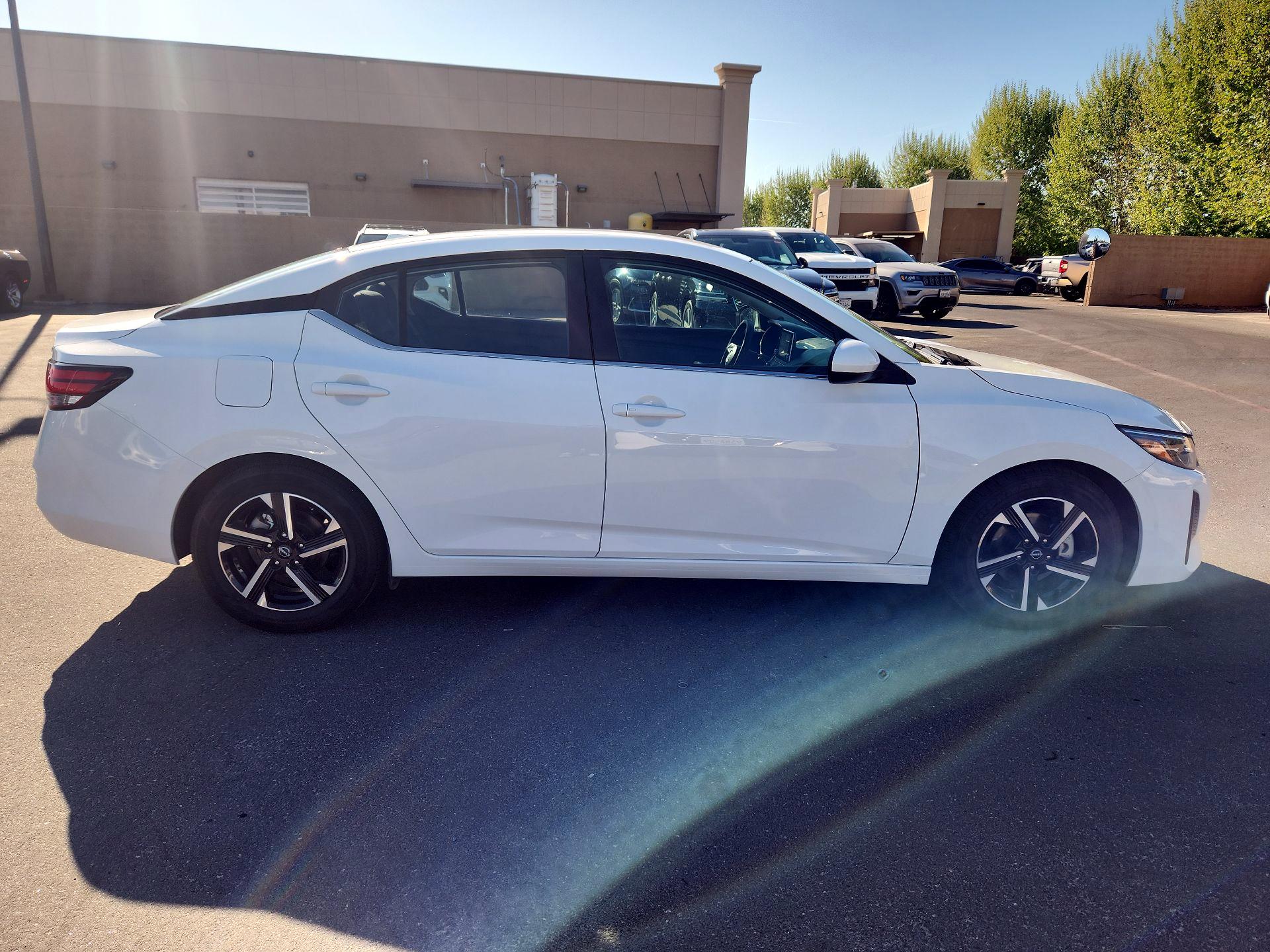 Thumbnail: 2024 Nissan Sentra - 4