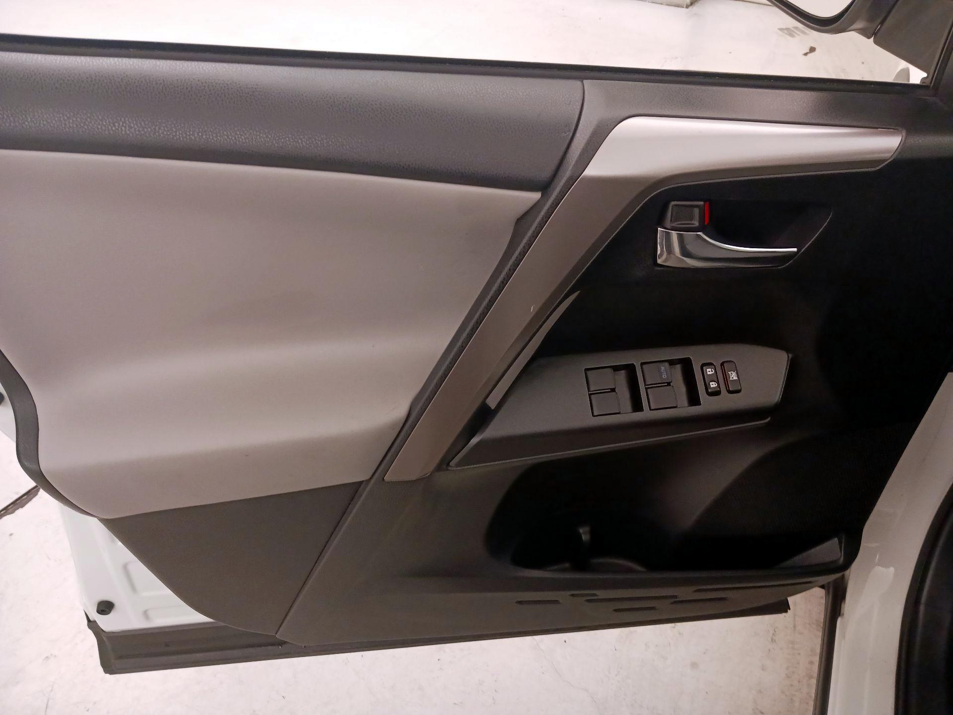 Thumbnail: 2017 Toyota RAV4 - 12