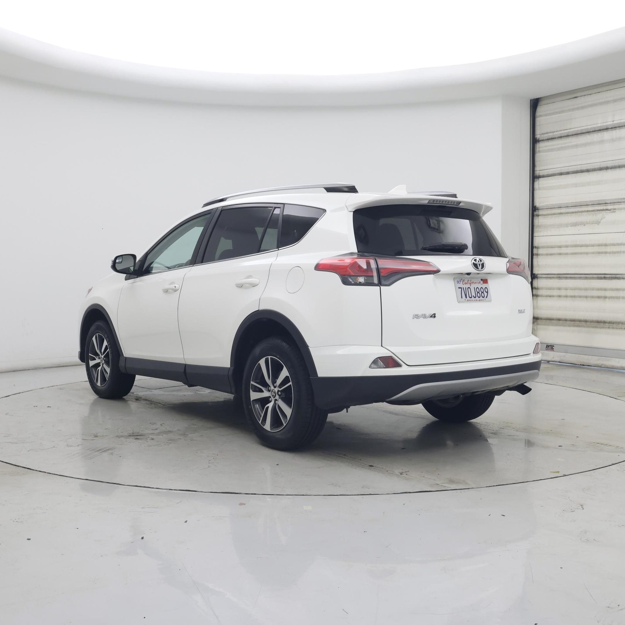 Thumbnail: 2017 Toyota RAV4 - 2