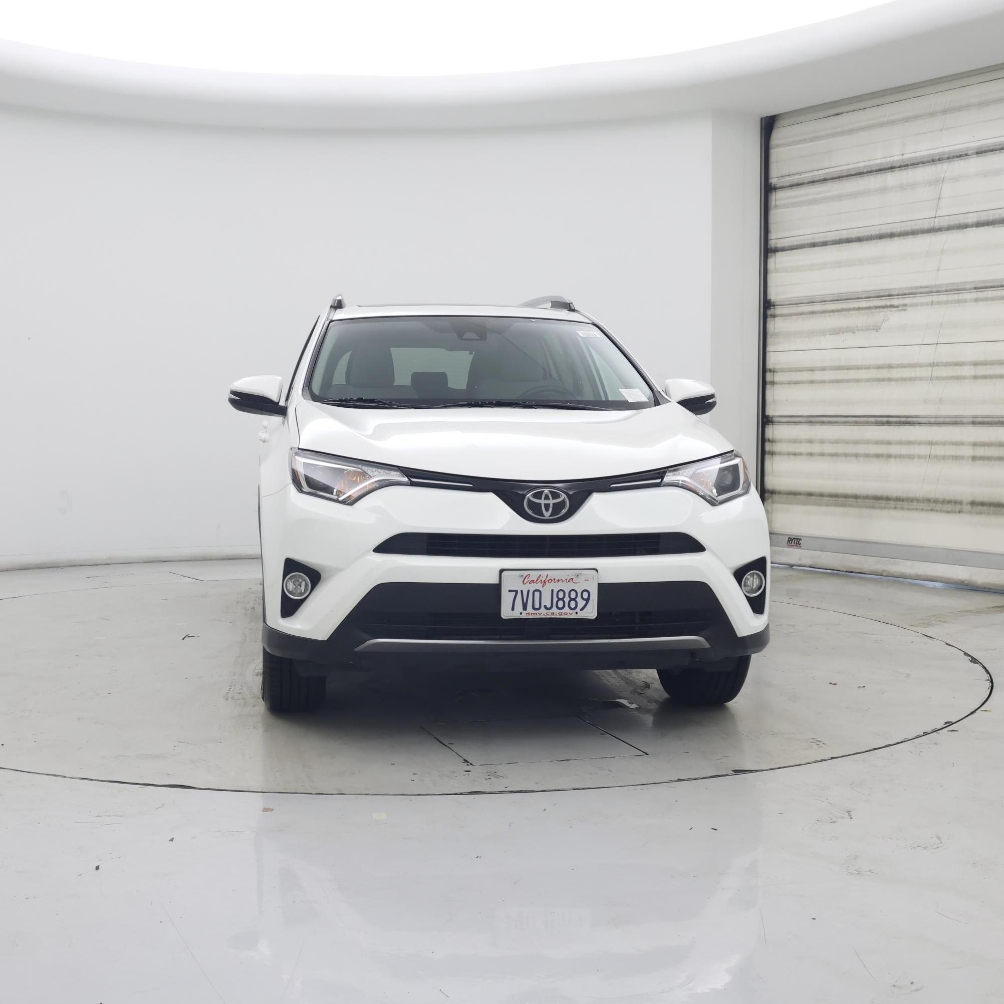 Thumbnail: 2017 Toyota RAV4 - 5