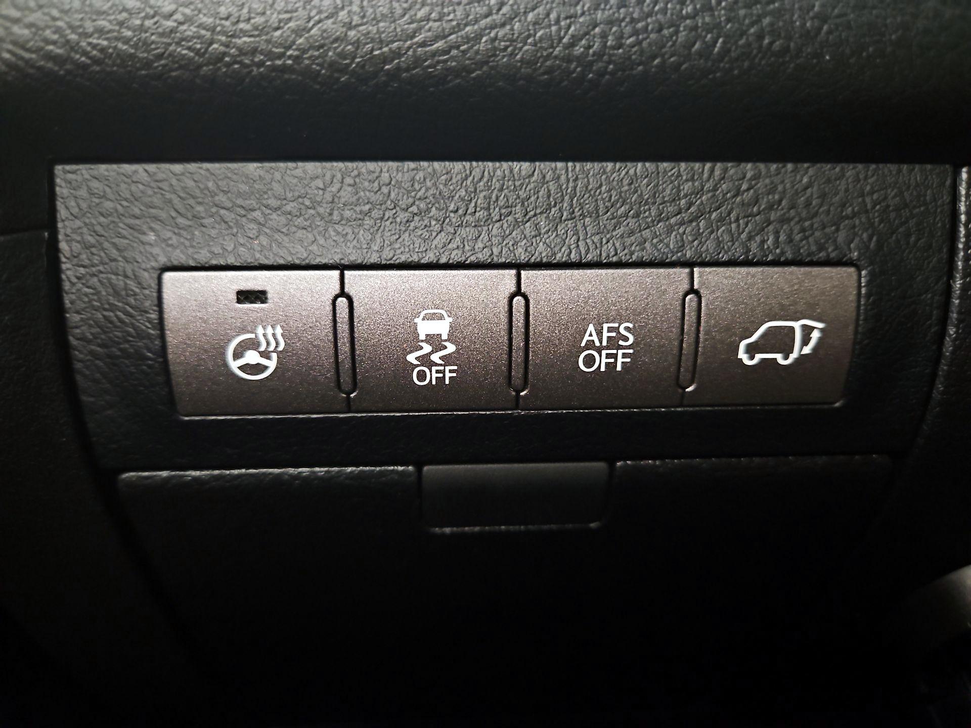 Thumbnail: 2014 Lexus LX - 13