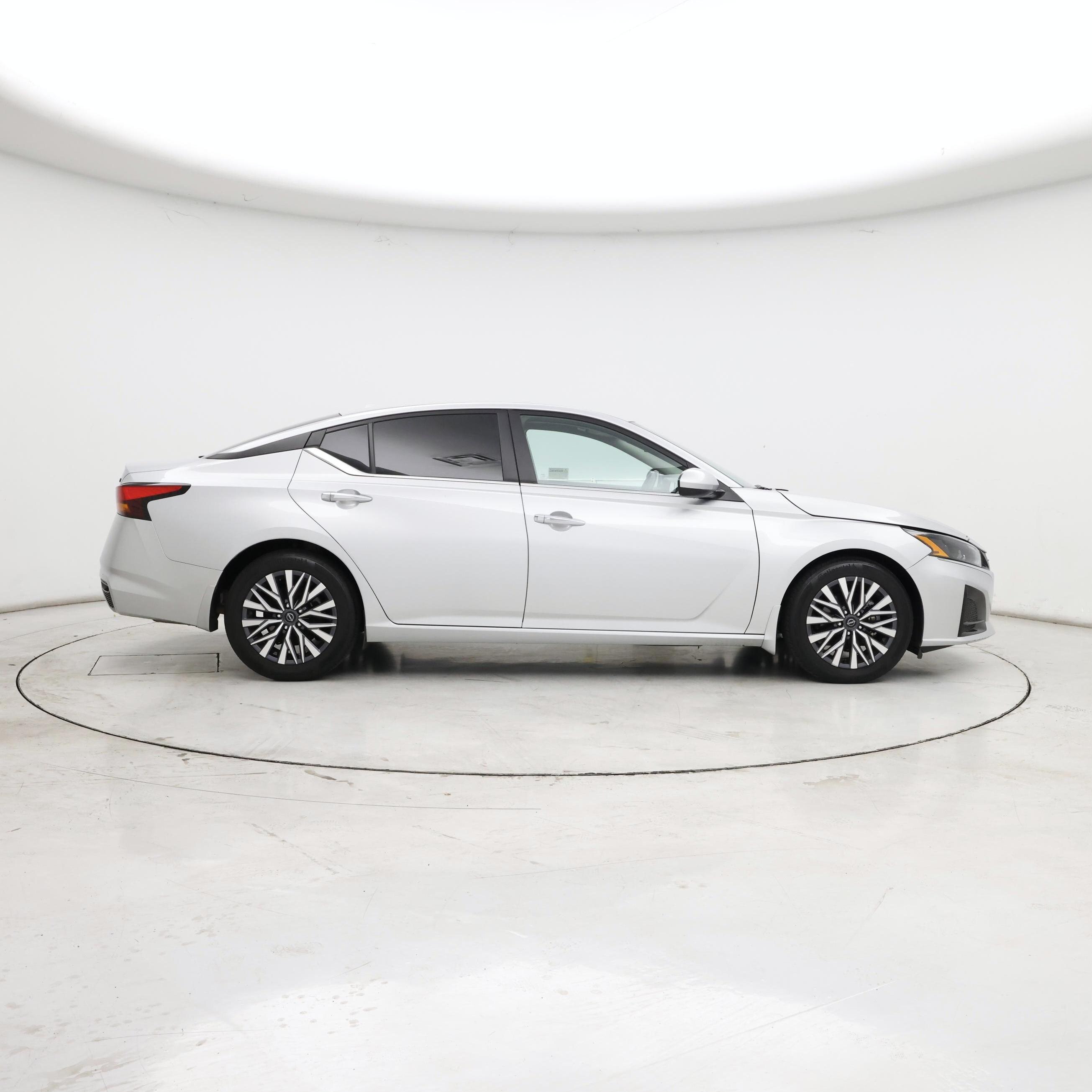 Thumbnail: 2023 Nissan Altima - 7
