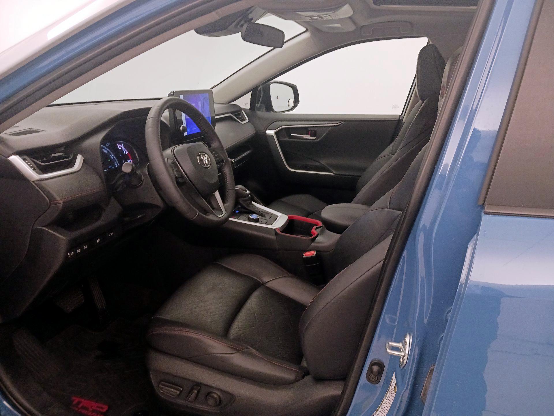 Thumbnail: 2023 Toyota RAV4 - 11