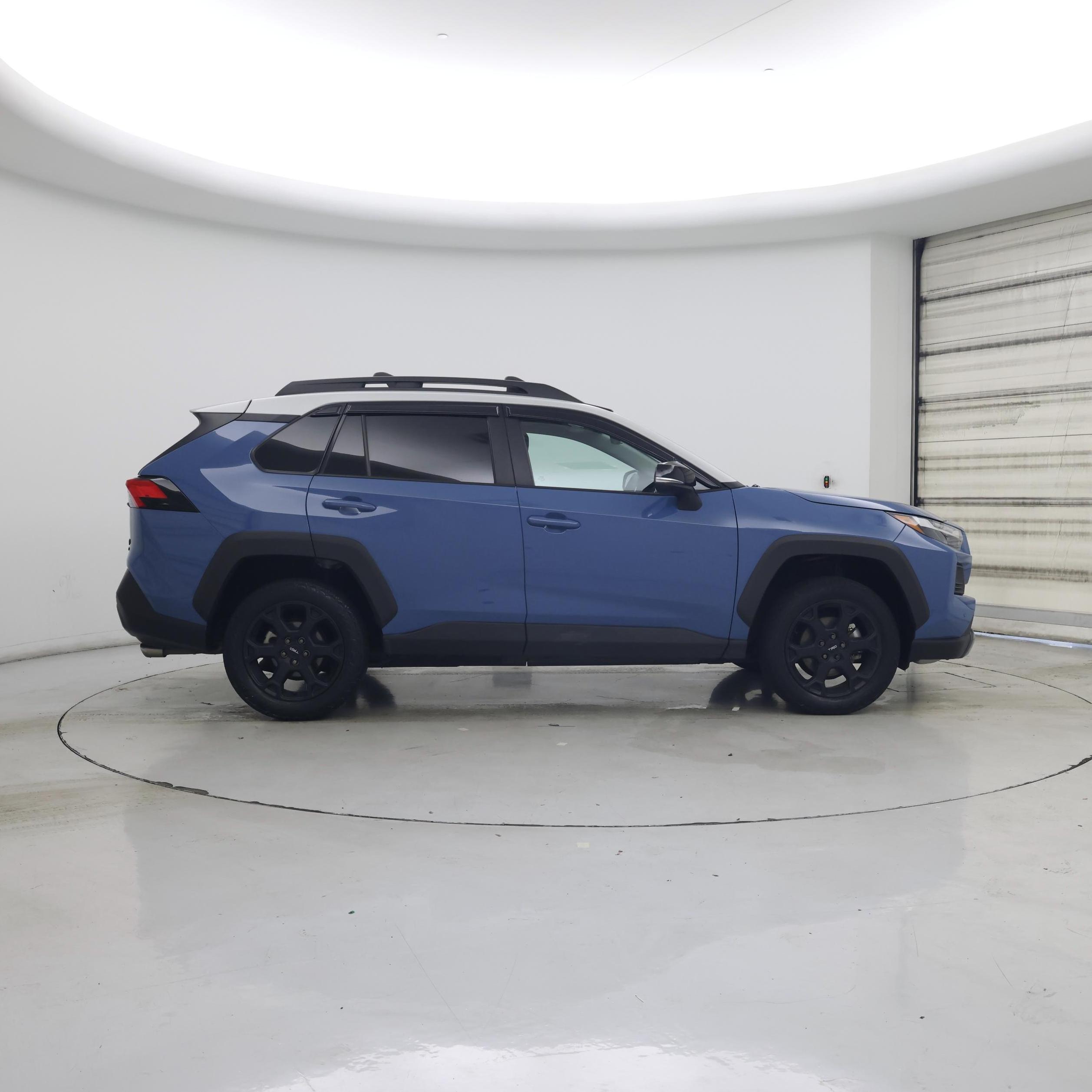 Thumbnail: 2023 Toyota RAV4 - 7