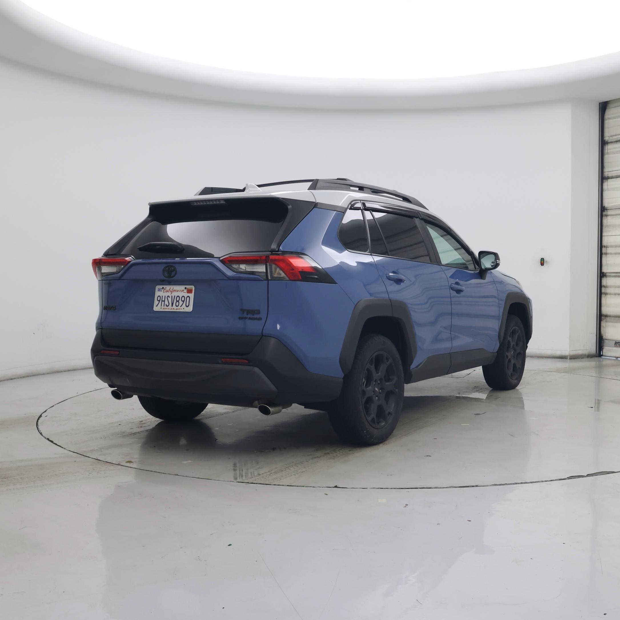 Thumbnail: 2023 Toyota RAV4 - 8